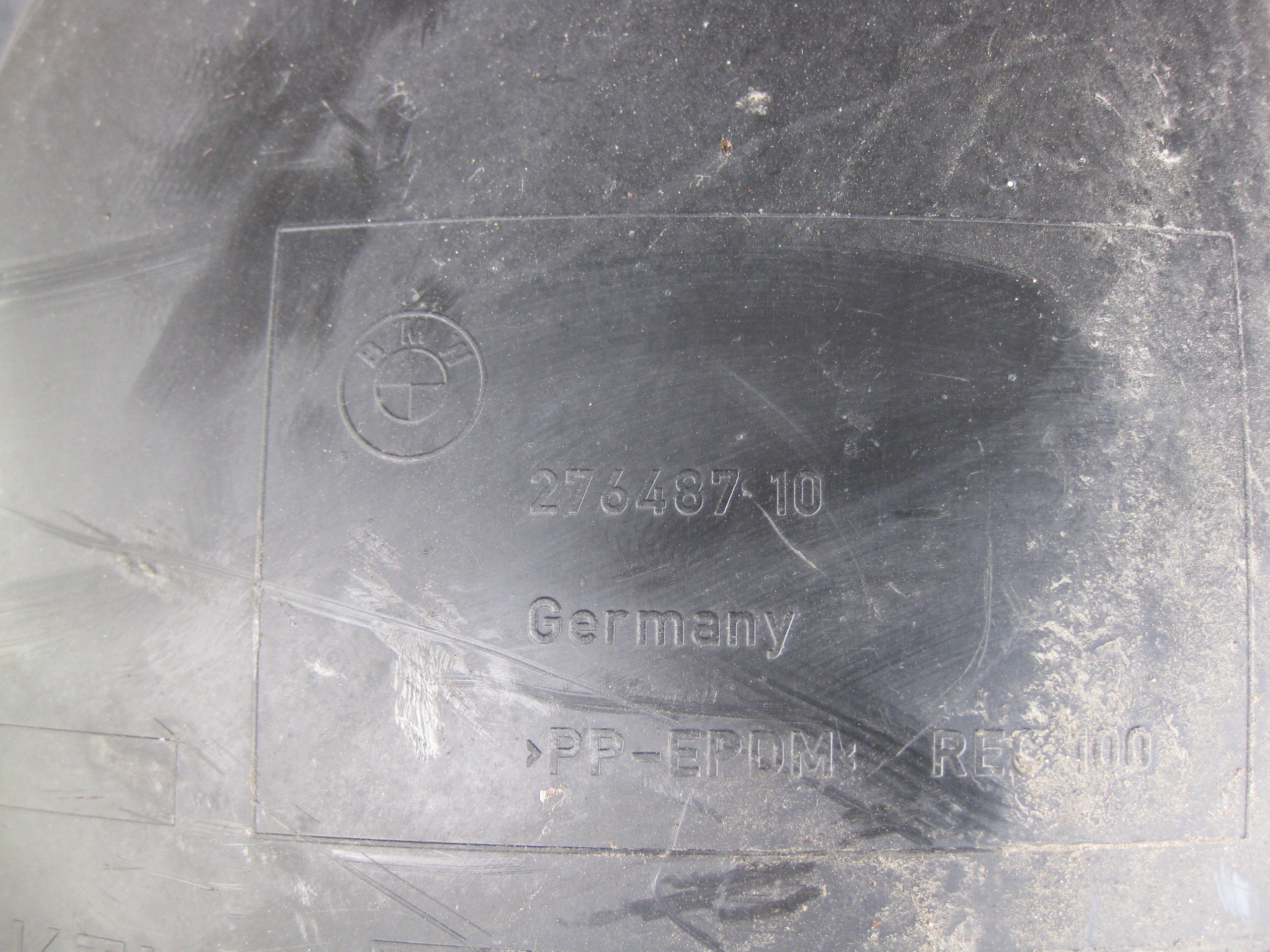 BMW F20 1.6i 14R mudguard left front 276487