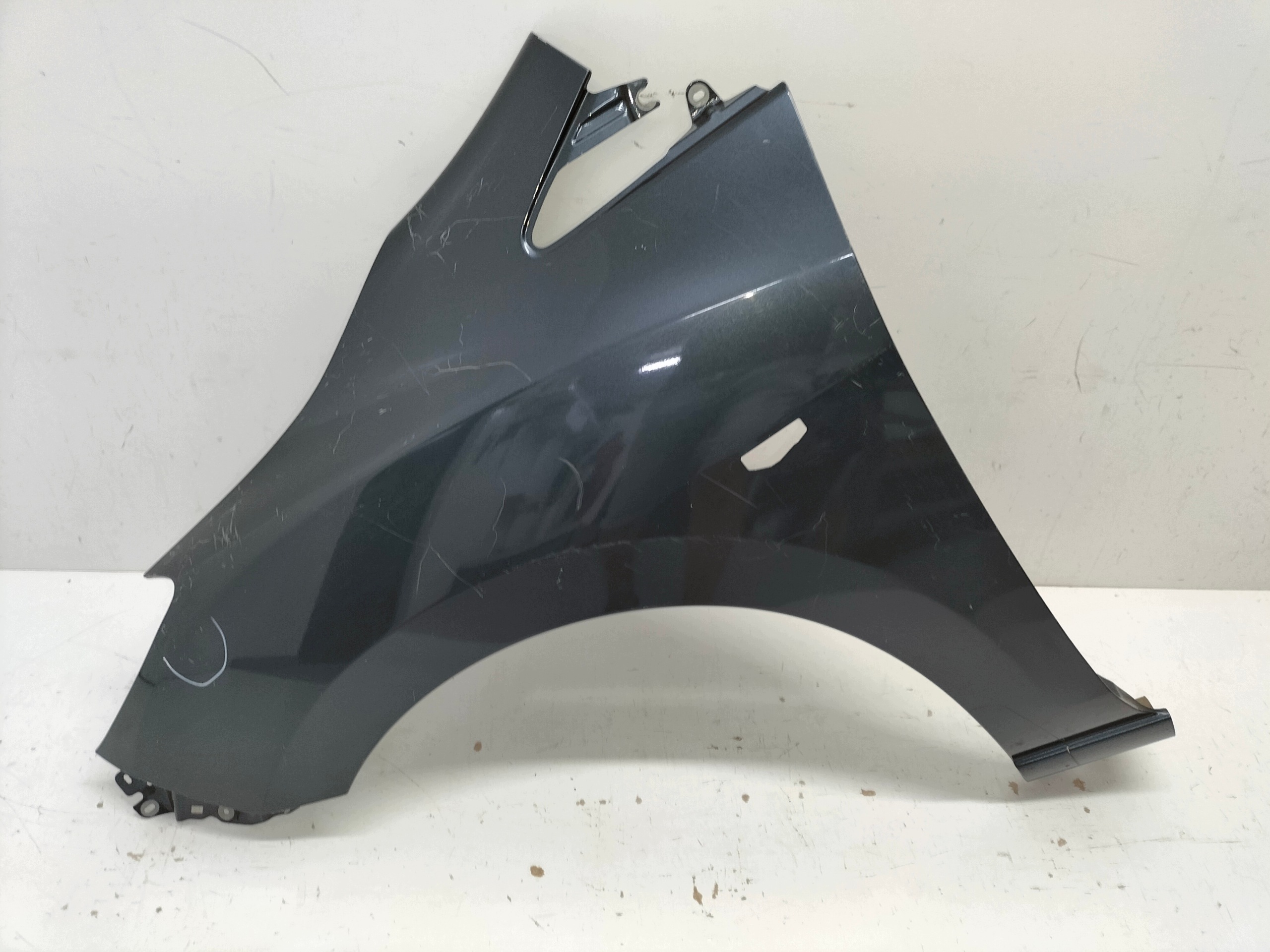 fender front front left MAZDA 5 V CW 10