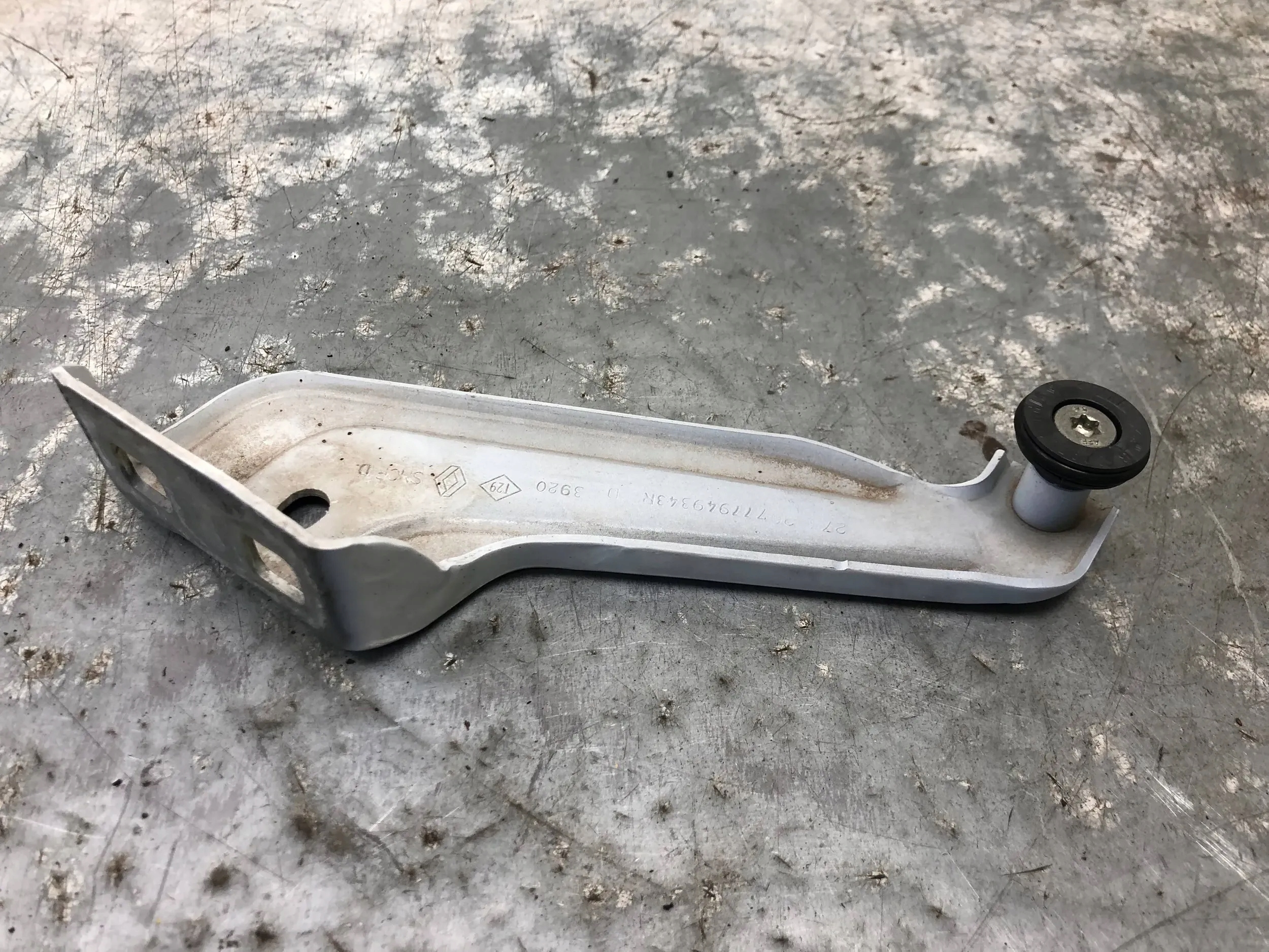roll door PRZSUWNYCH upper DACIA DOKKER 777949343R