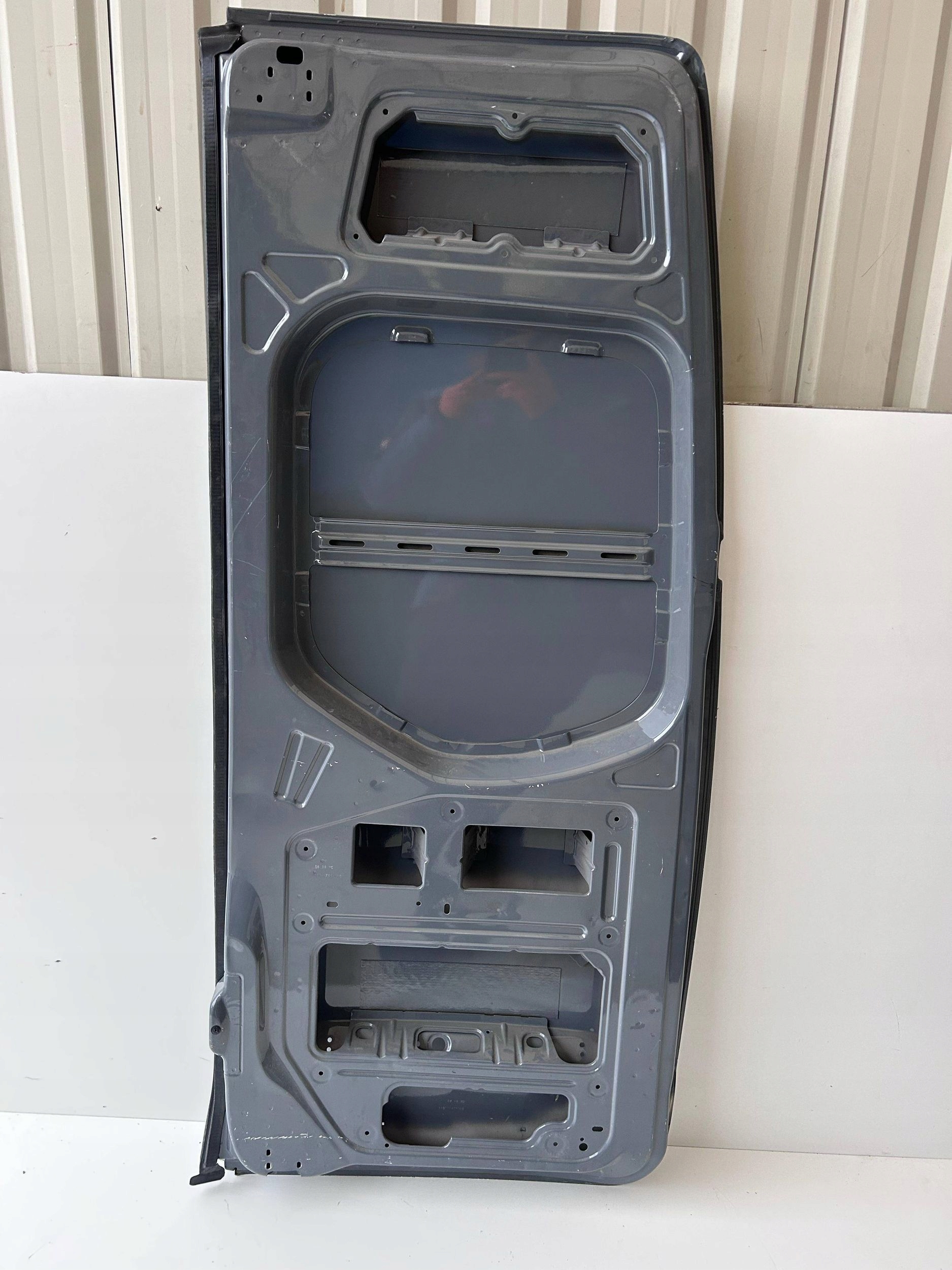 Mercedes-Benz Sprinter W910 Tür Hinten Links Door A9077421800 - Thumbnail 5