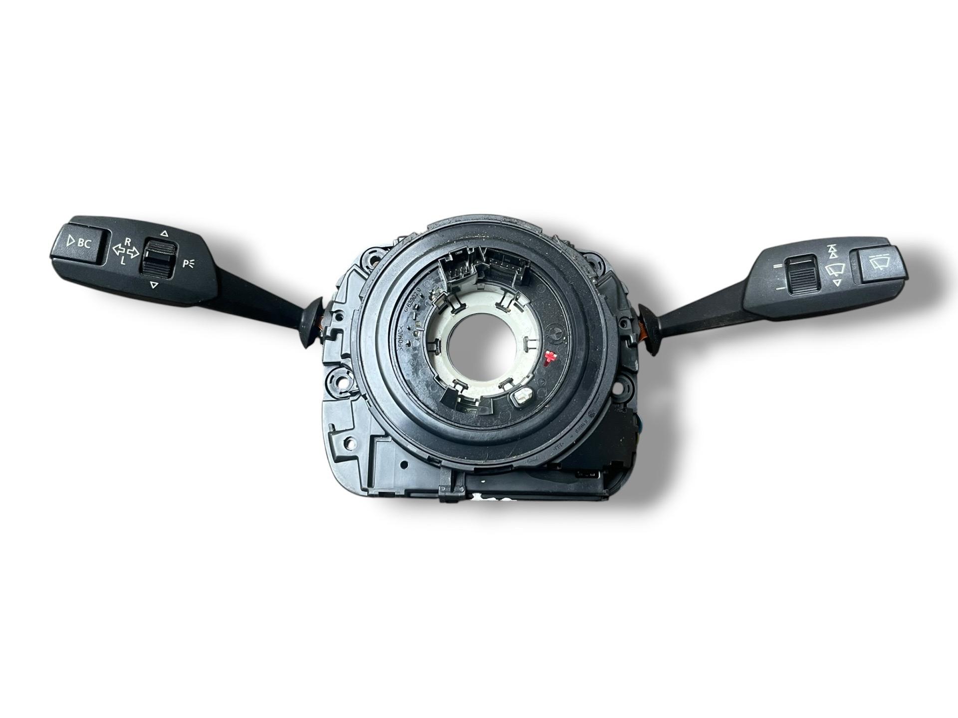 commande levier commodo sous volant BMW 1 E81/E87 facelift E87 2010 9122509