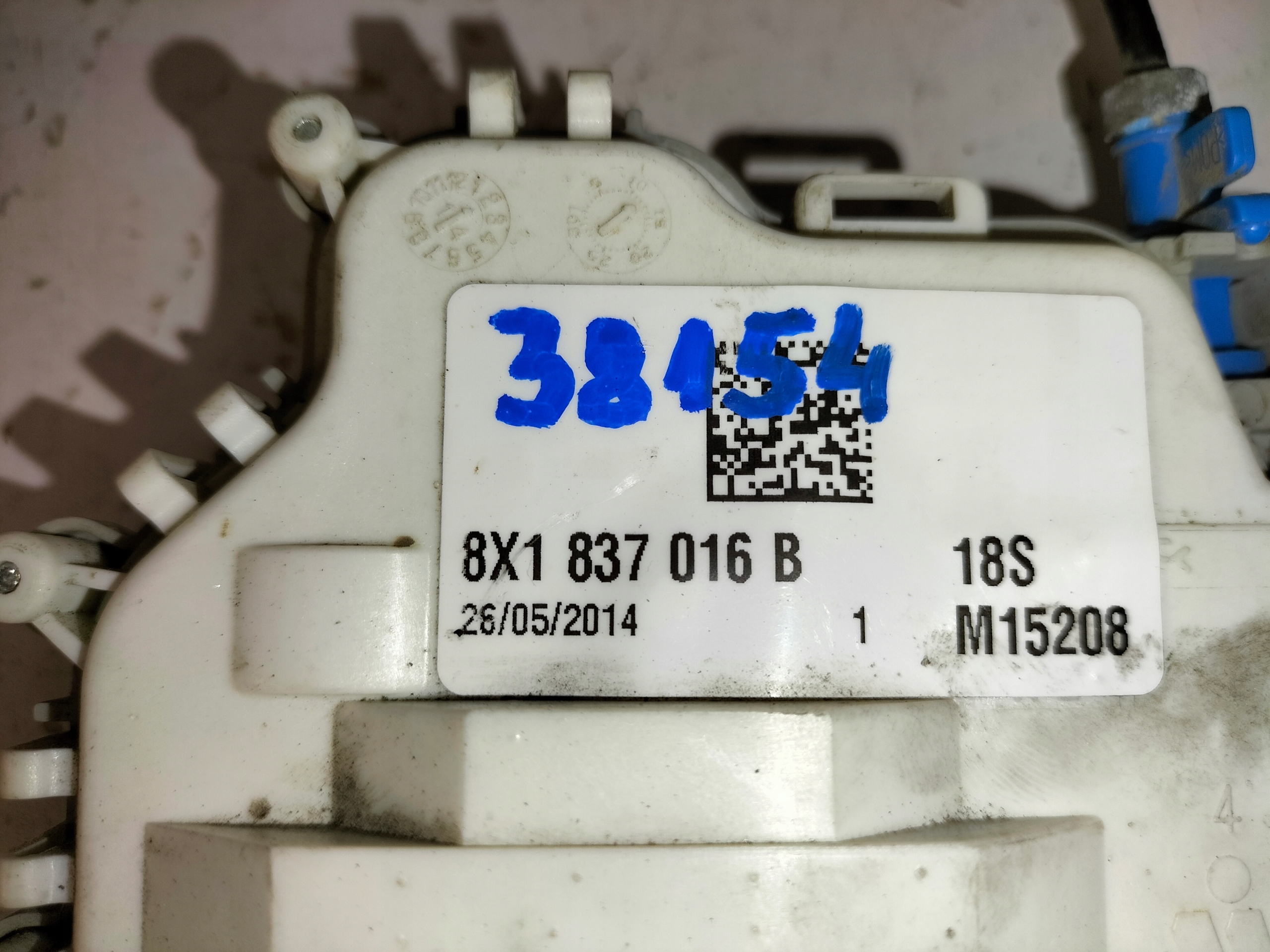 lock door front right AUDI A1 14- A3 8V 16- A4 B9 15- Q2 16