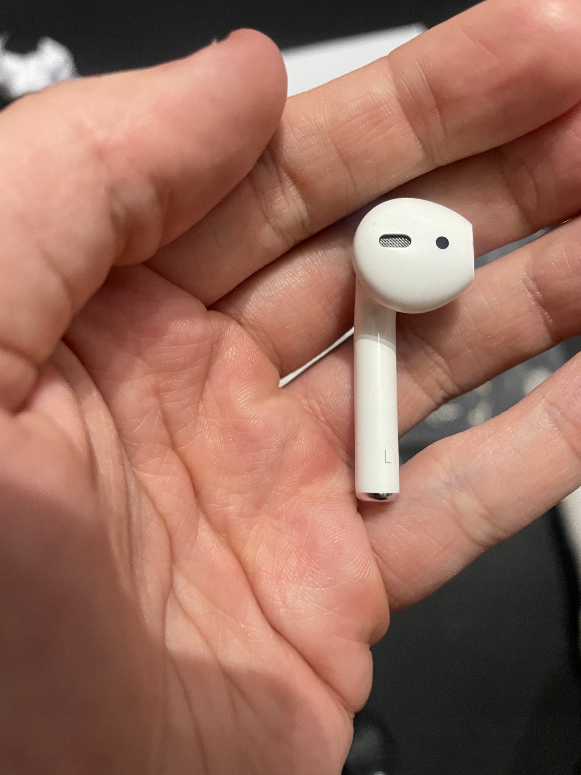 LEWA SŁUCHAWKA APPLE AIRPODS 2 Generacji A2032 A2031 A1602