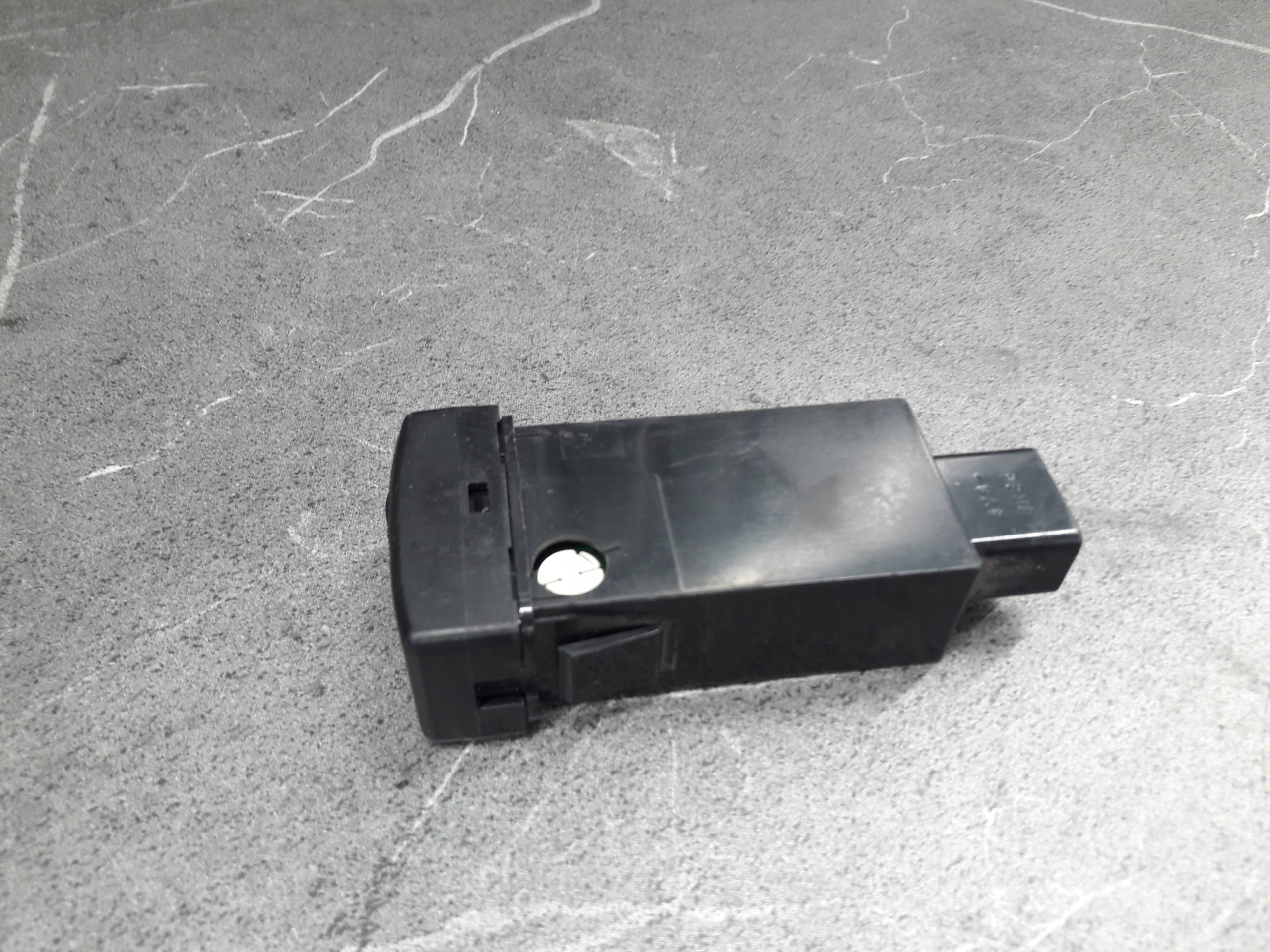 przelacznik OSWIETLENIA LICZNIKA MAZDA 6 Typ silnika Benzyna