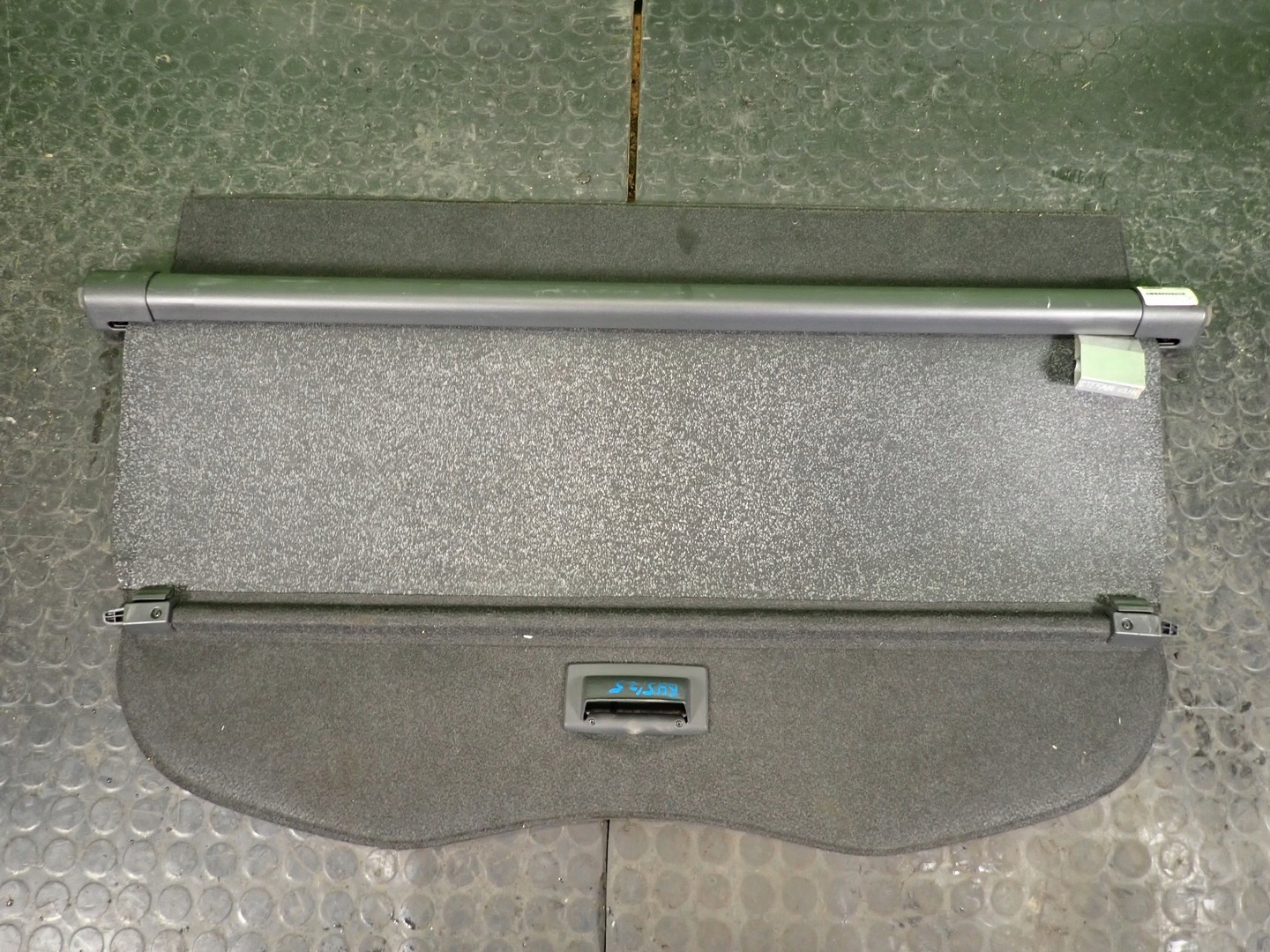 ролета багажника renault oe 8200612331