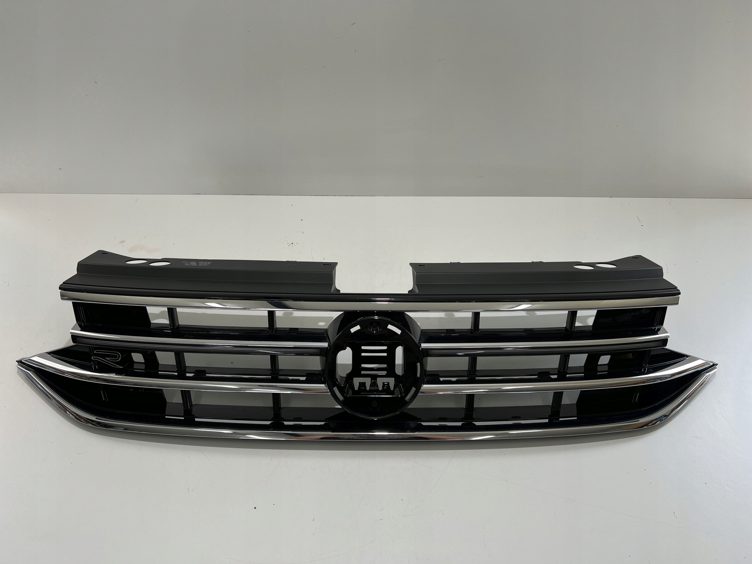 VW Tiguan Kühlergrill FRONTGRILL Kühlergitter 5NN853655 - Thumbnail 1