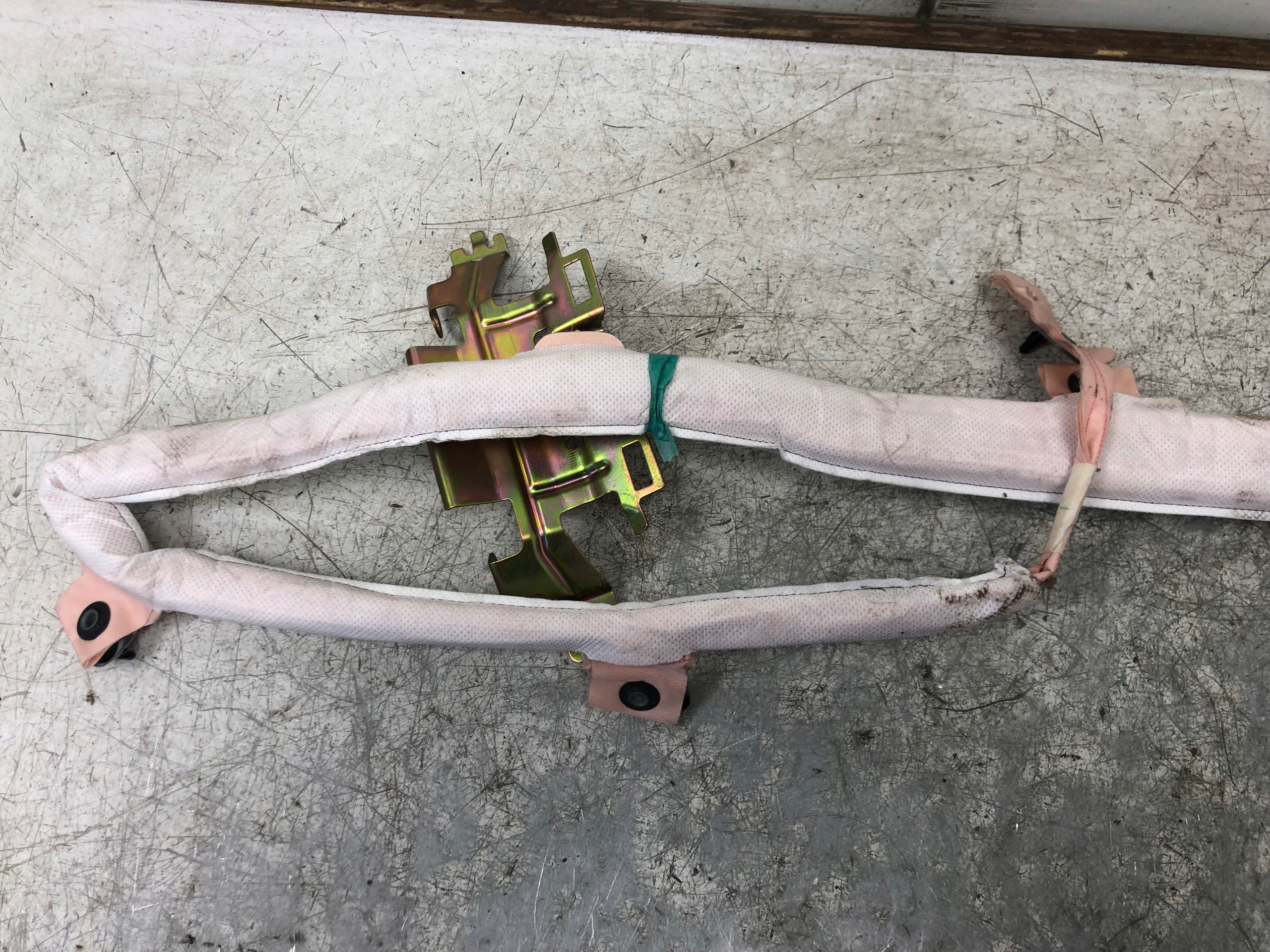 пиропатрон подушки безопасности правая mazda