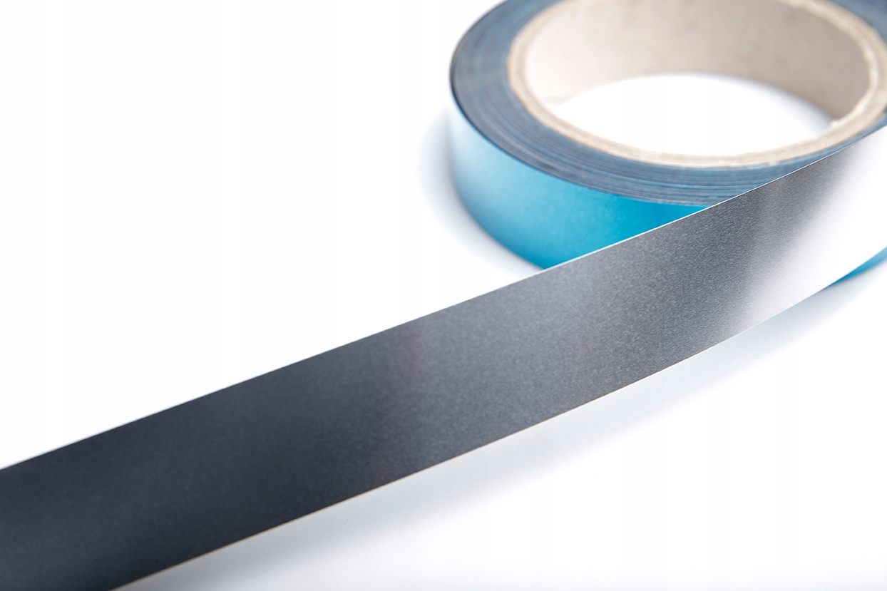 samolepicí ocelová páska 30x0,15 s lepidlem značky 3M 300LSE-10m