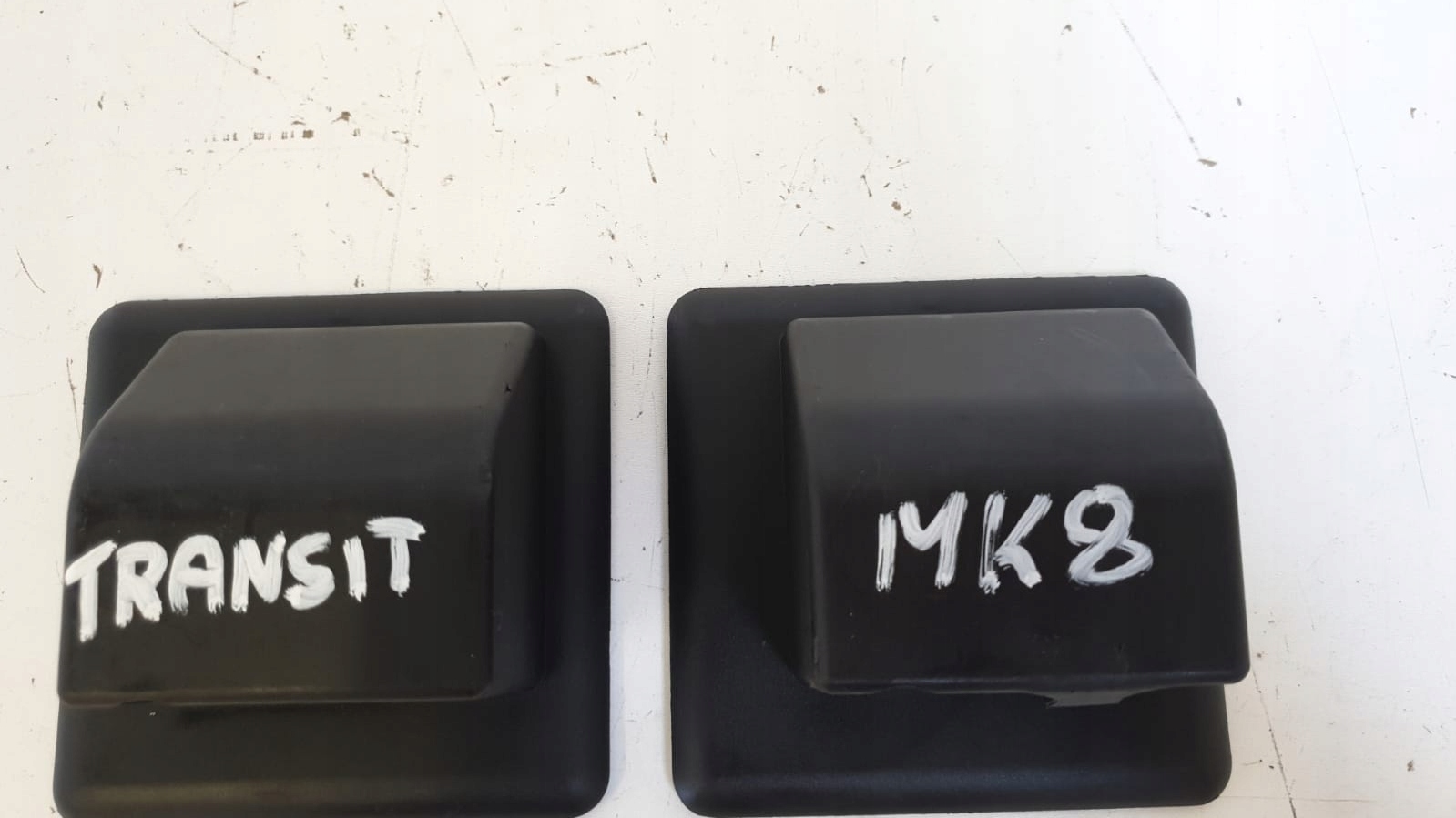 RYGIEL DRZWI FORD TRANSIT MK8