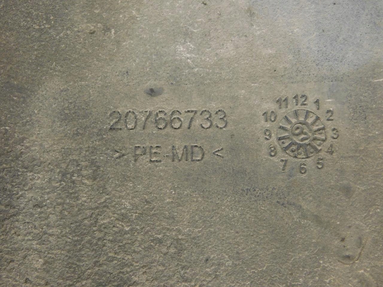 ZBIORNIK ADBLUE RENAULT MIDLUM DXI 20766733 Part manufacturer Renault OE