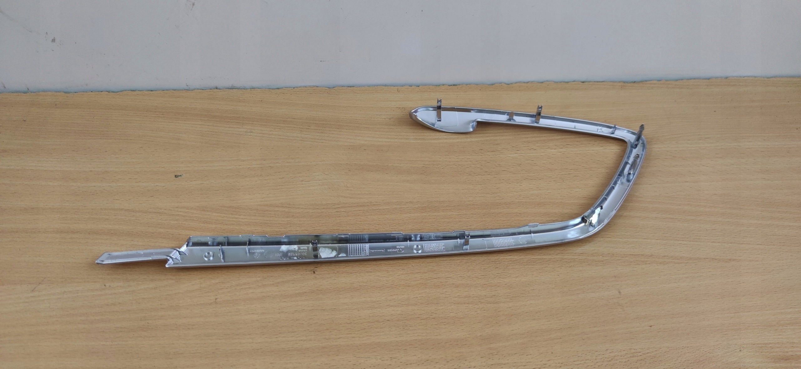 VOLVO XC60 frame CHROM moulding upholstery right