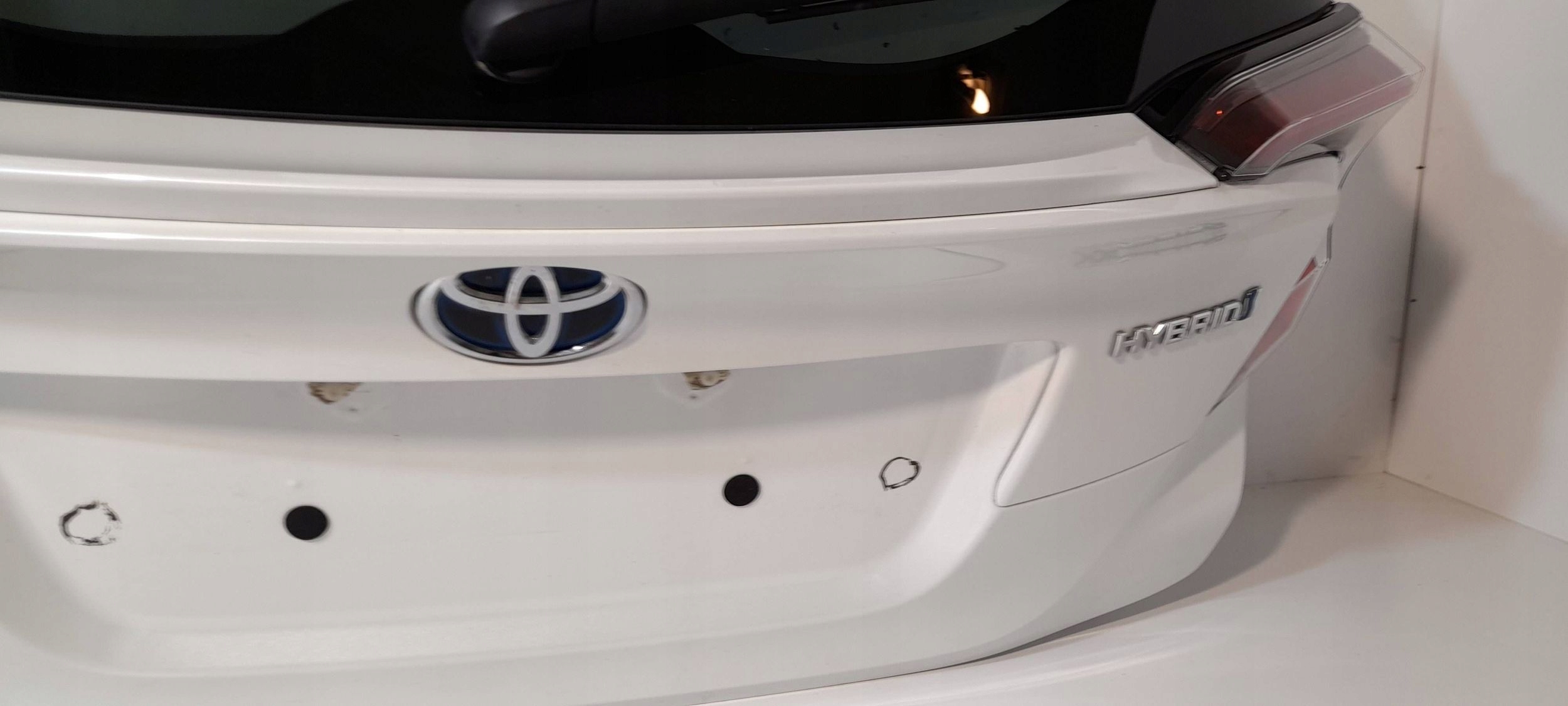 Toyota C-HR and 2016-19 boot doors 070 (H183)