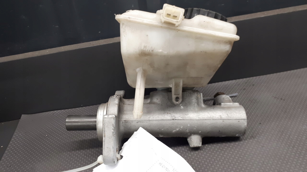 volvo oe 8646007 насос