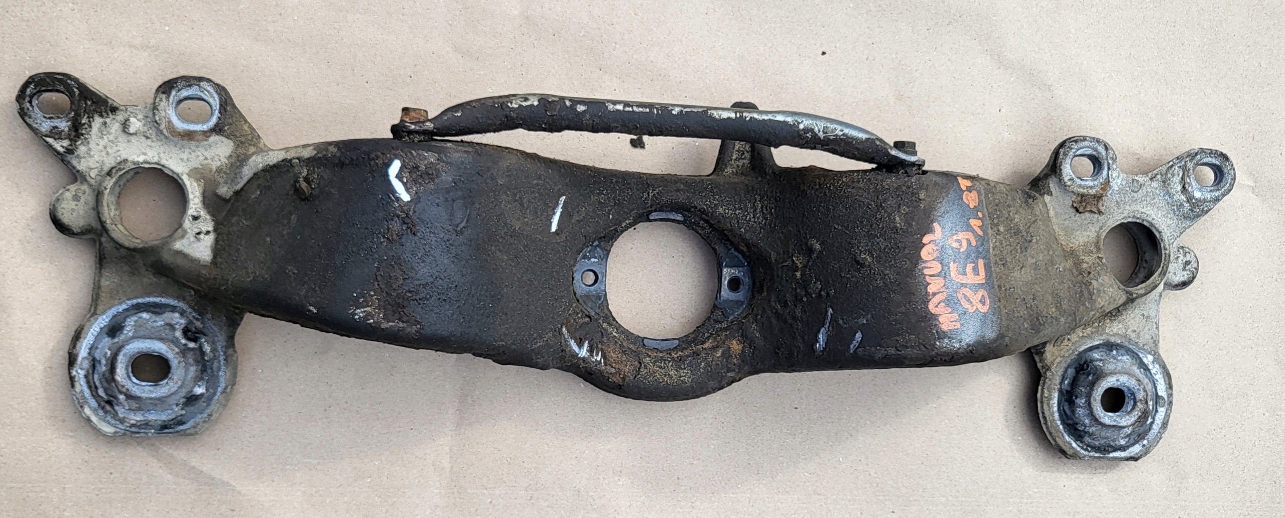 Supporto staffa Supporto cambio ingranaggi MANUALNEJ AUDI A4 B7 8E OE