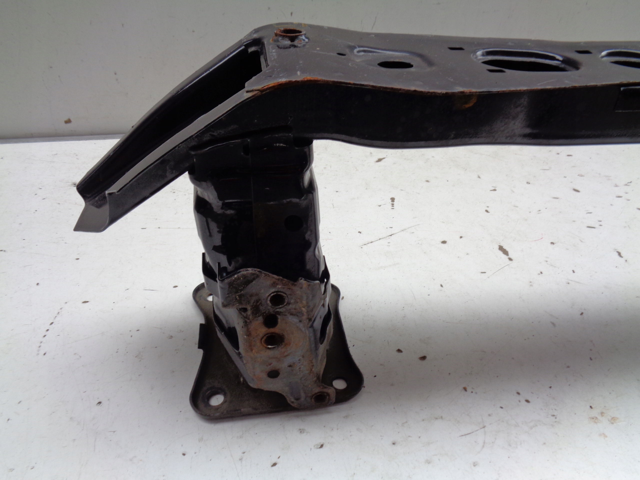 pillar bumper support front FORD FOCUS MK3 14- LIFT