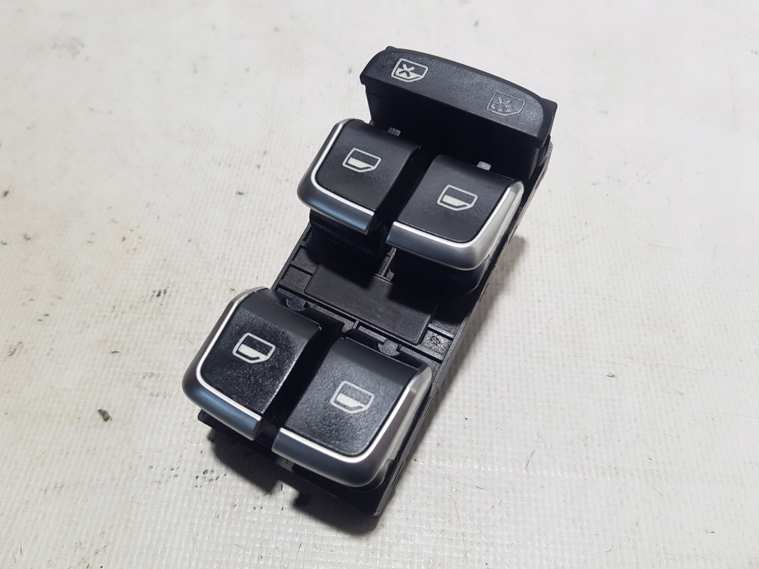 PANEL Vitre Bouton AUDI A8 D4 4H0959851D