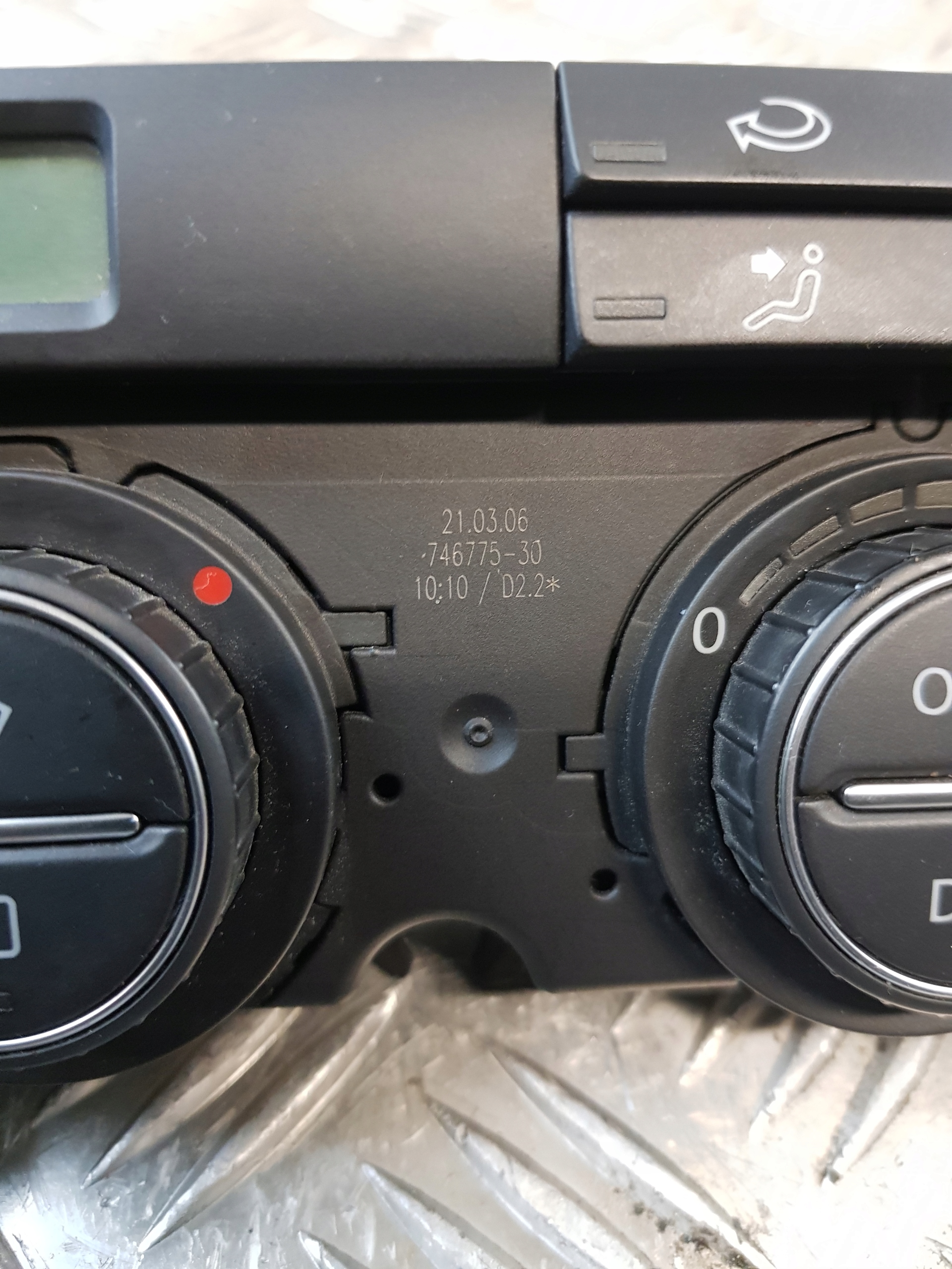 PANEL klími klimatizaci 74677530 VW PASSAT B6