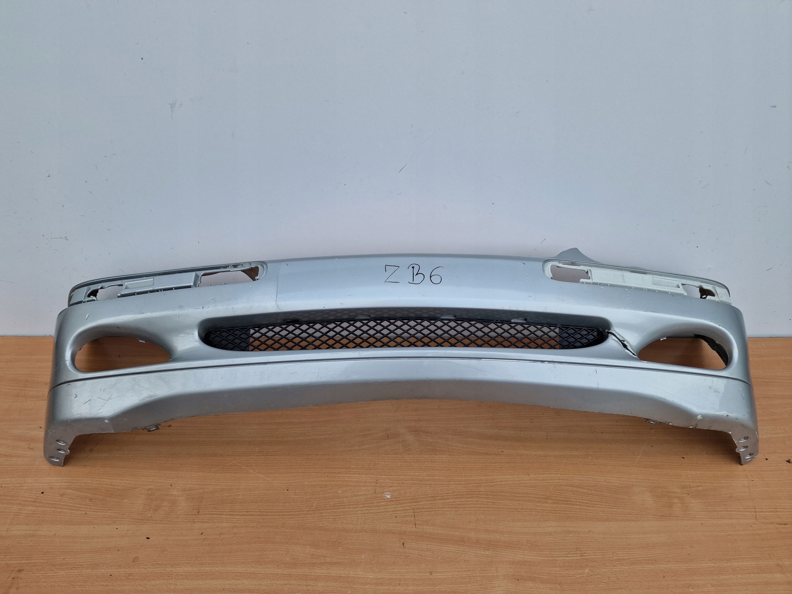 MERCEDES C-KLASA W203 00-03 bumper front + grid