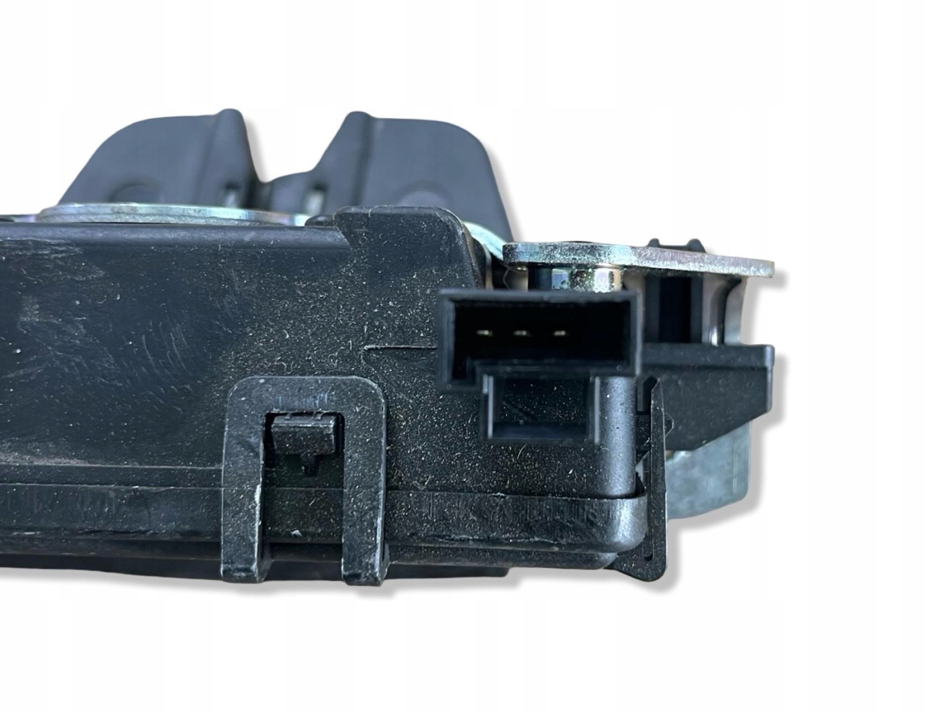 lock bonnet boot Opel Zafira B facelift 2008 13188851