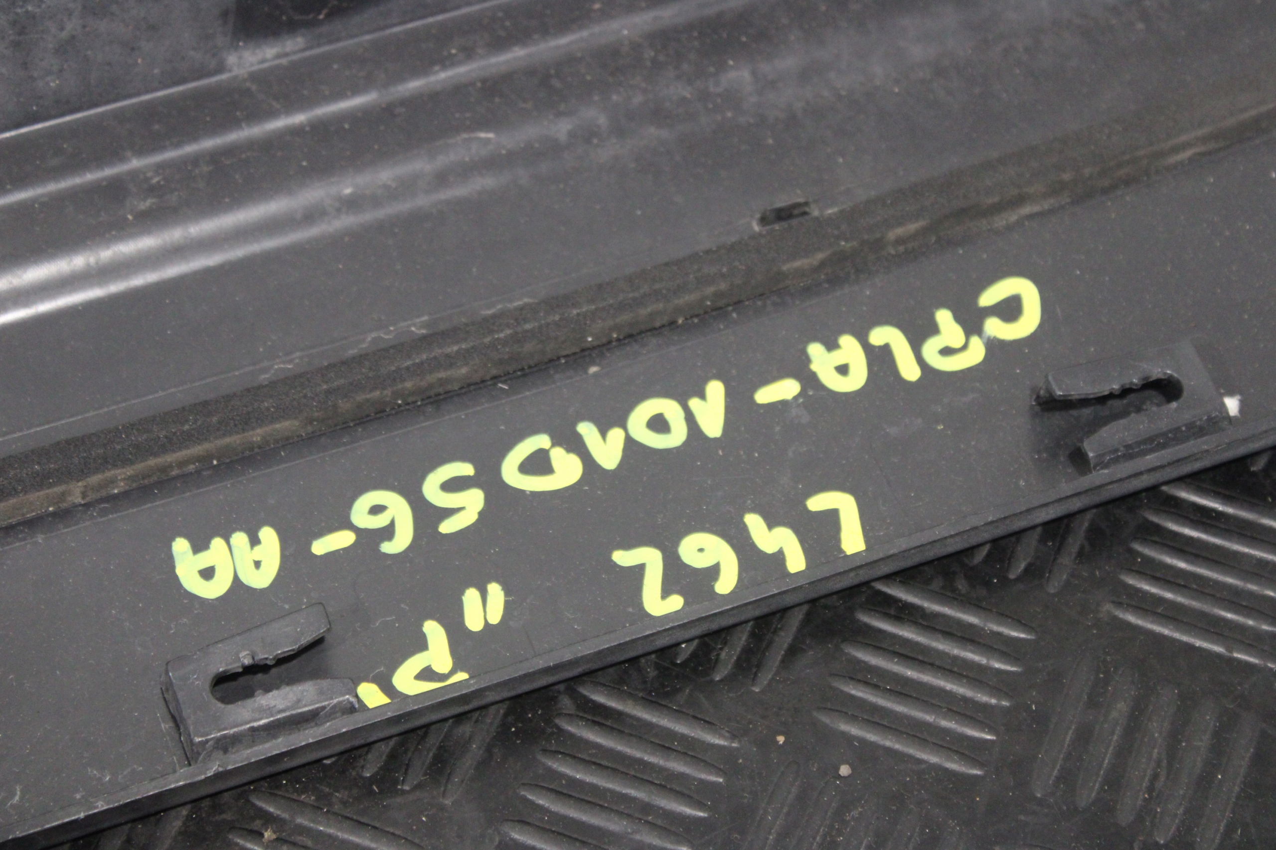 cap threshold threshold right LAND ROVER DISCOVERY V 5 L462 CPLA-101D56-AA