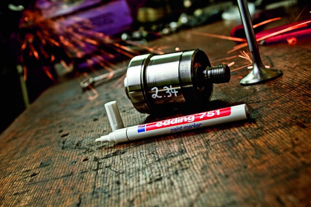 Marker olejowy biały lakierowy Edding 751 okrągła końcówka 1-2mm PREMIUM Stan opakowania oryginalne