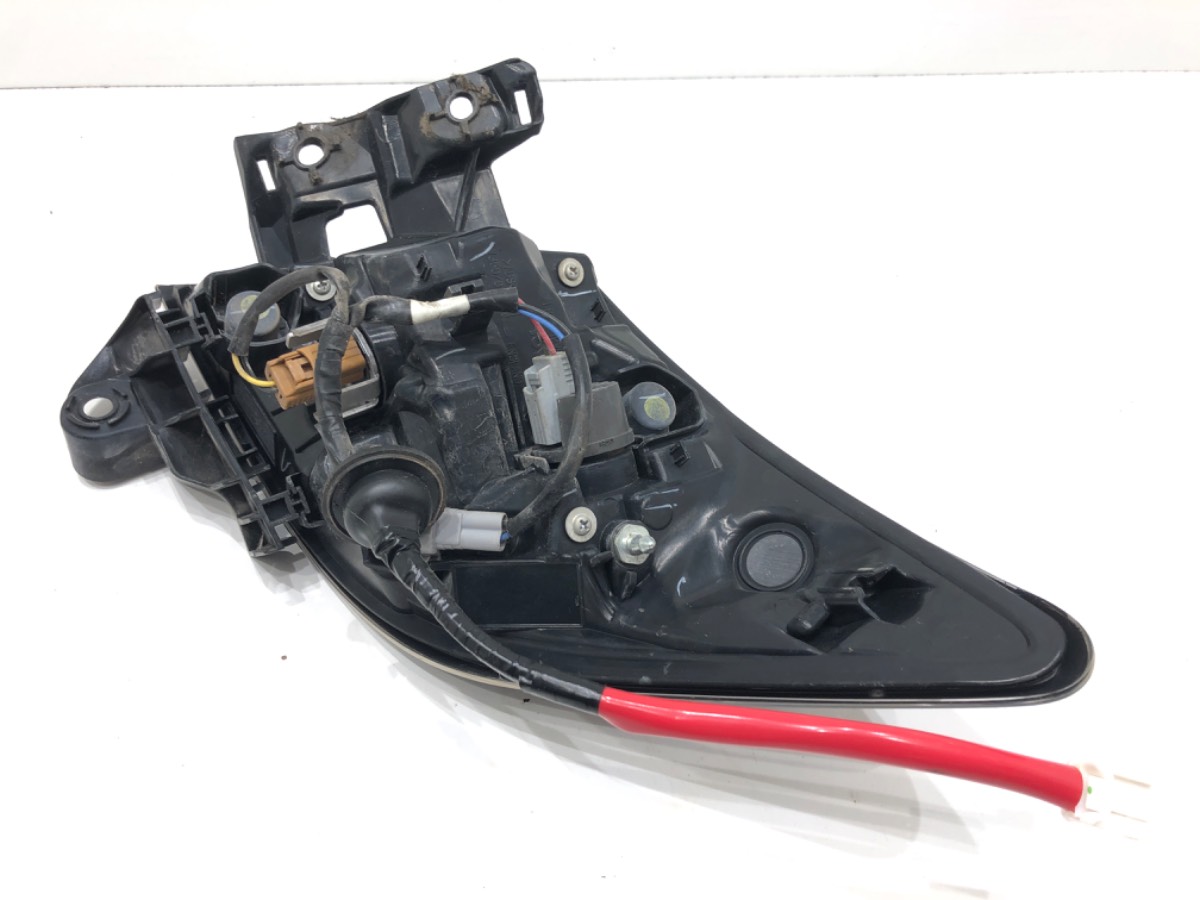 LAMPA LEWY TYŁ TOYOTA COROLLA E21 Hatchback Typ samochodu Samochody osobowe