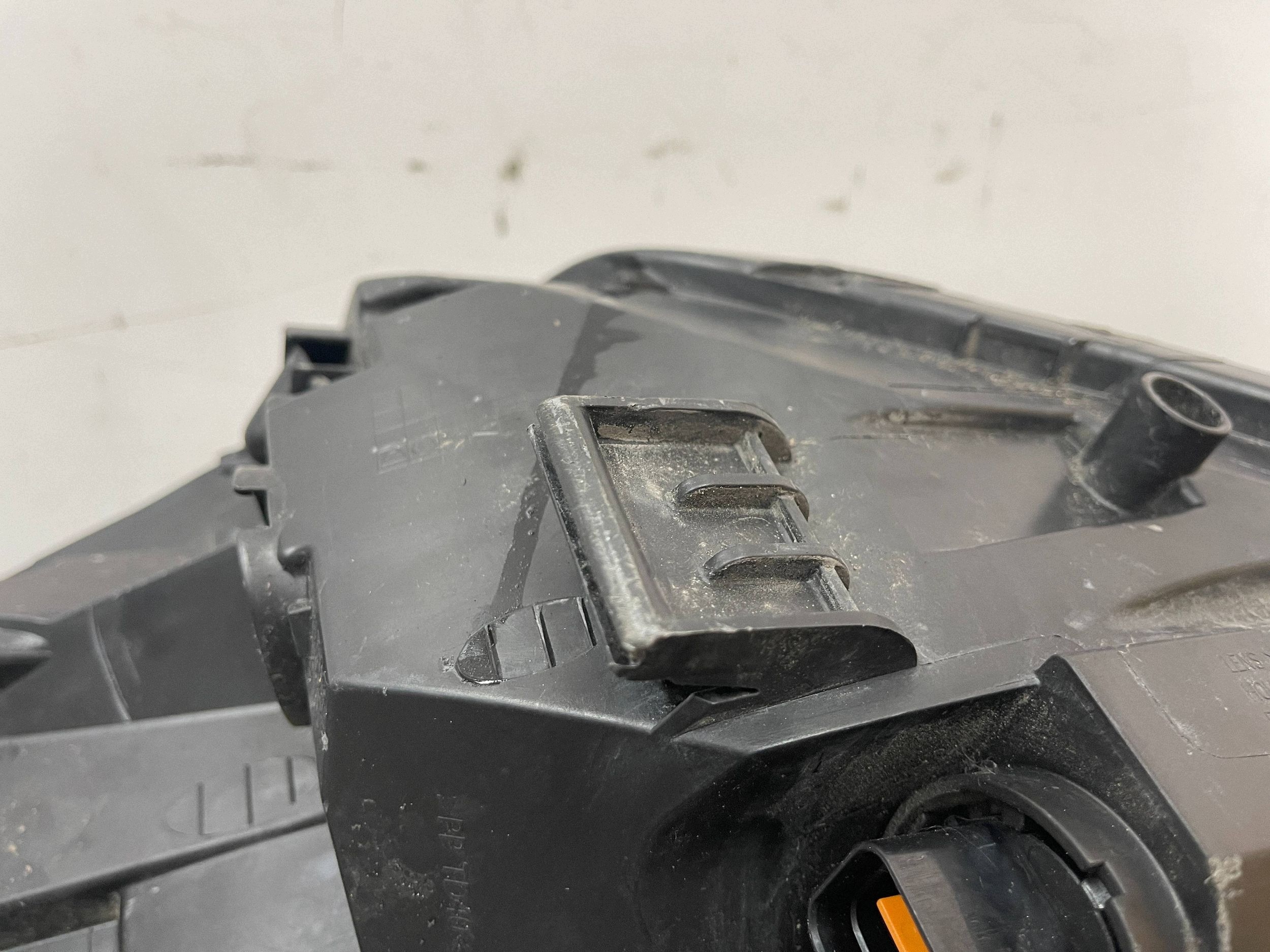REFLEKTOR light front right KIA VENGA 09- 92102-1P000