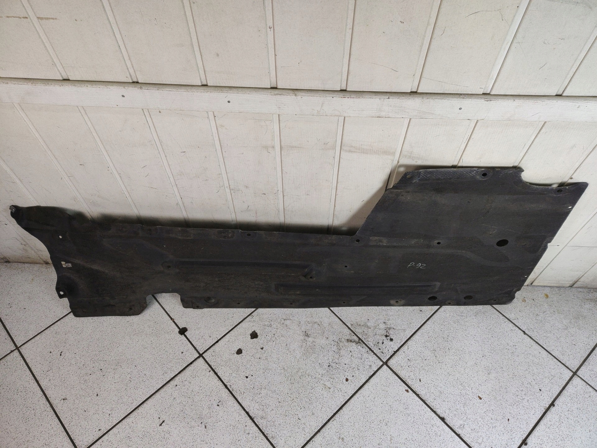cover chassis left side BMW 3 F30 2013 7241833
