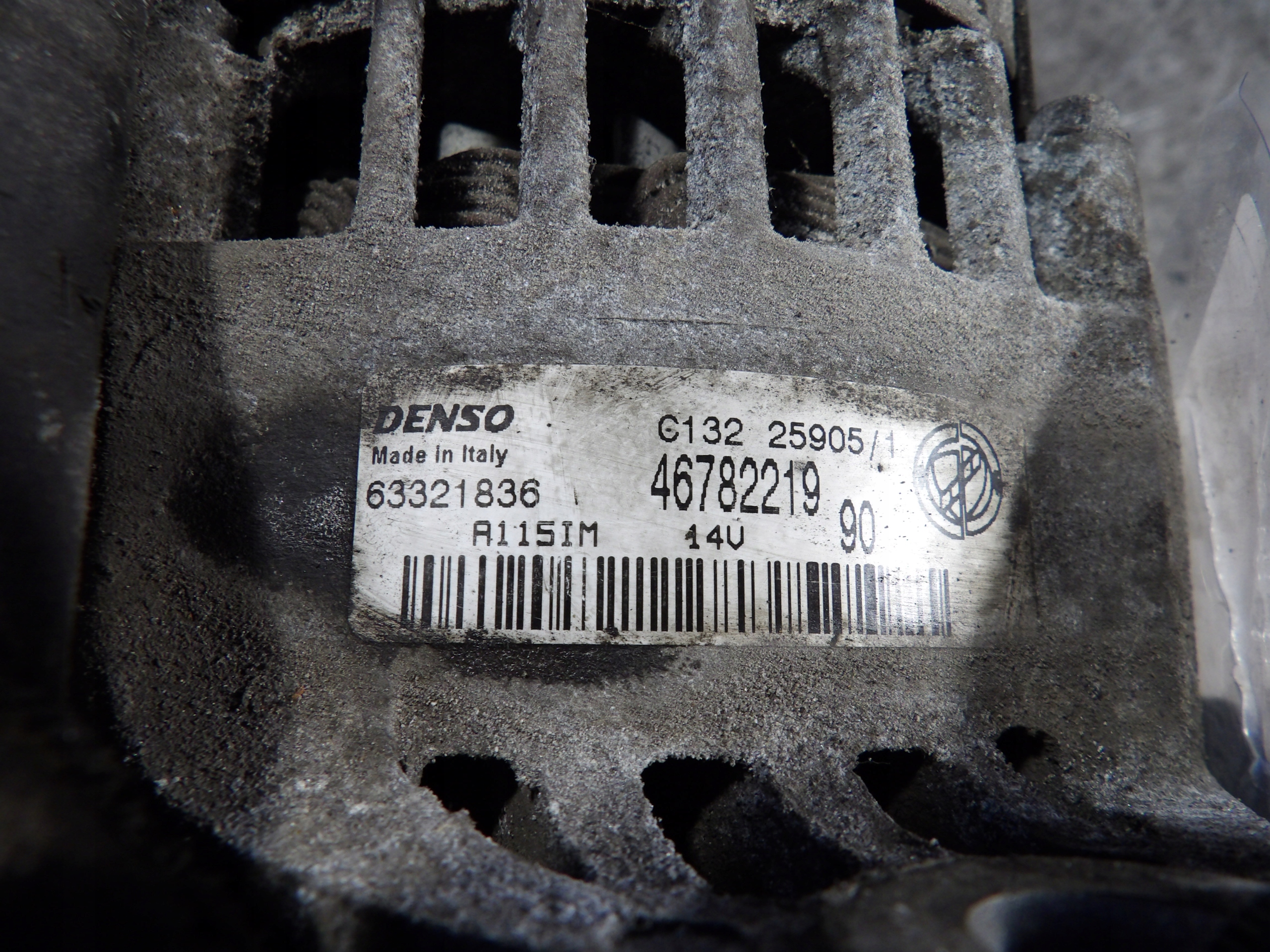 Alfa Romeo 147 alternator 2,0B 63321836 46782219