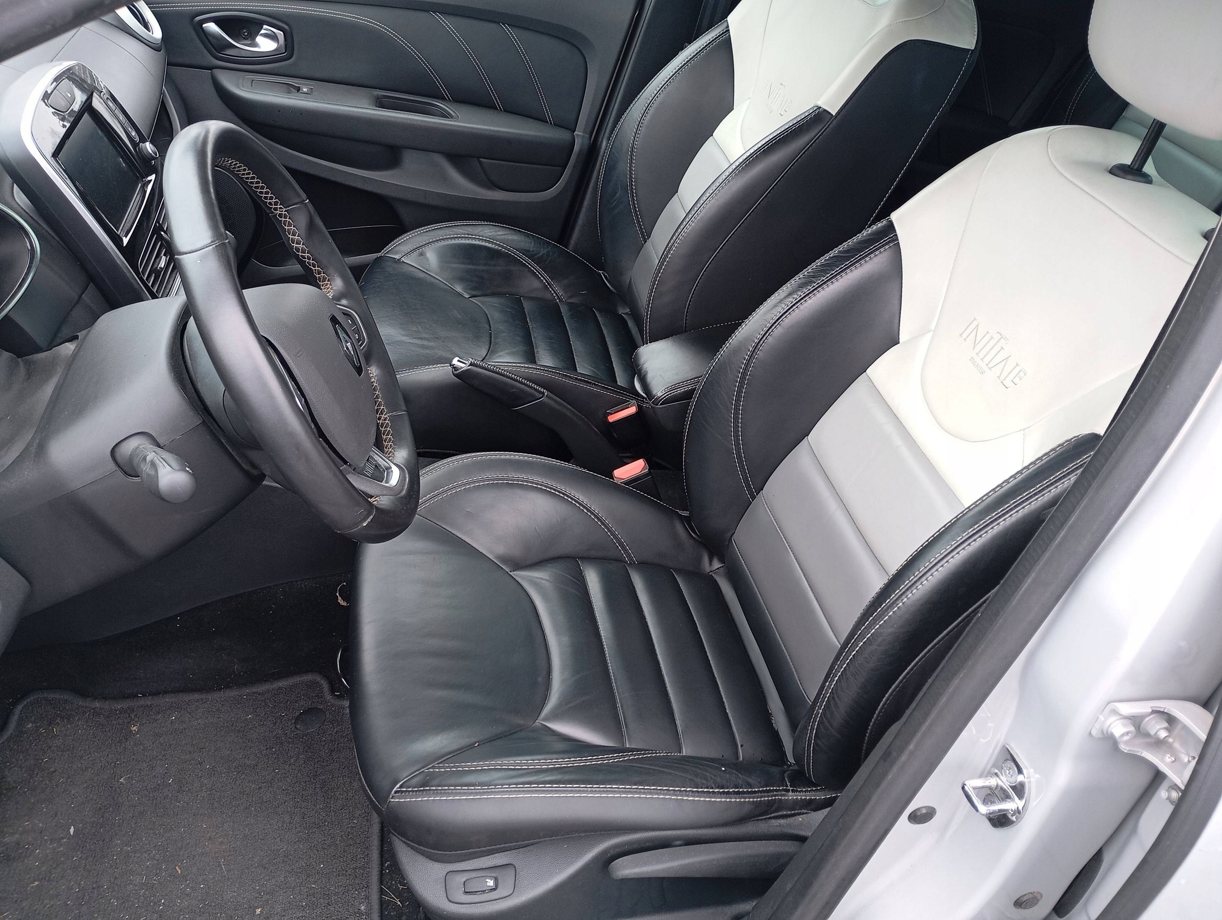 RENAULT CLIO 4 IV BH 12-20 Sitze INITIALE PARIS HB 5D