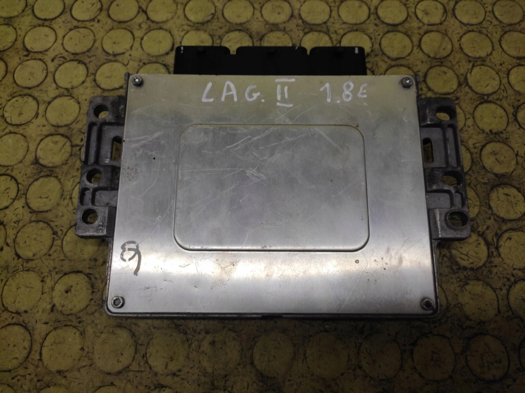 RENAULT LAGUNA II 1.8 control unit of the engine 8200045893