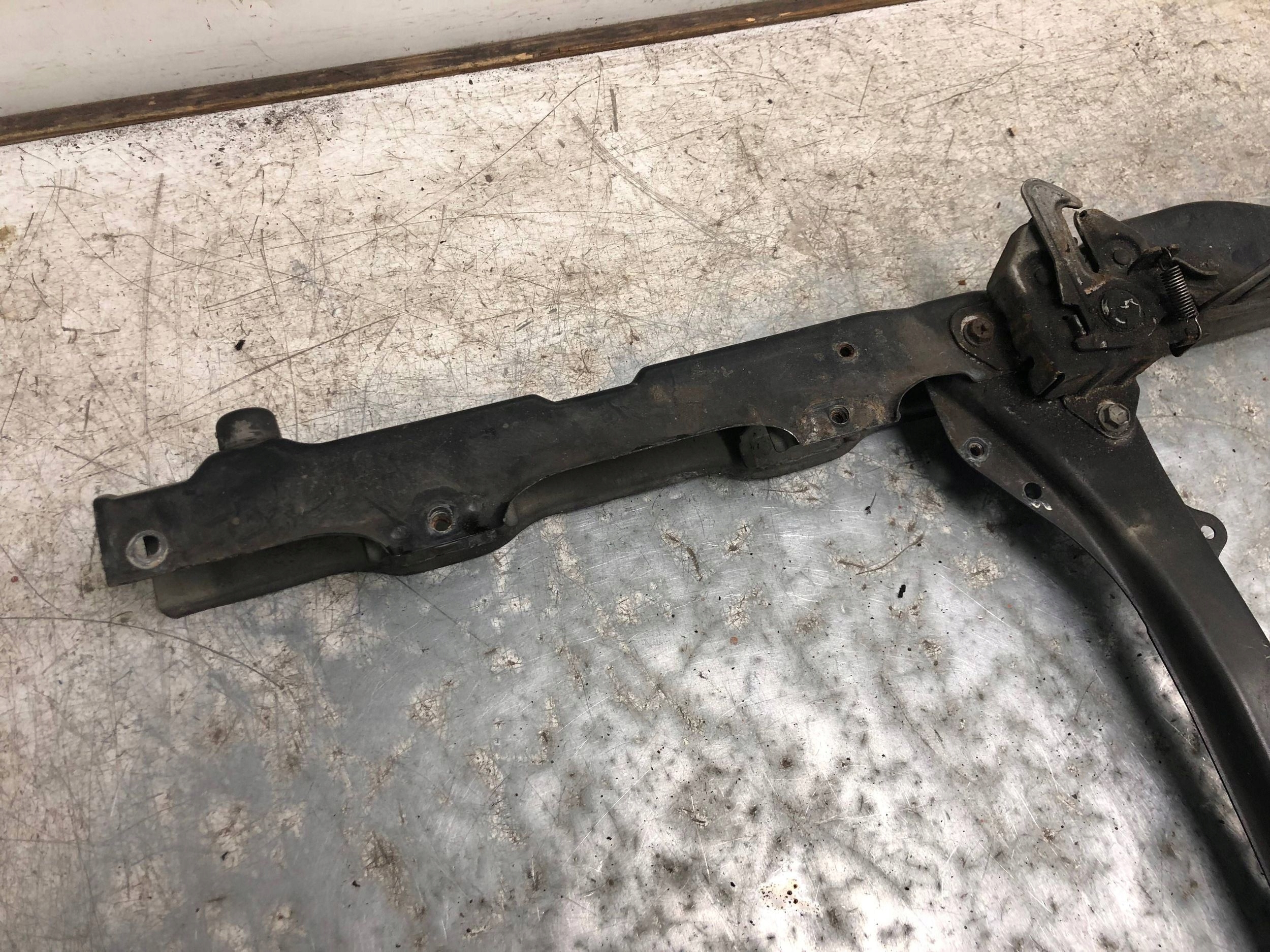 Horn výztuha stěny předního SUZUKI SWIFT MK6