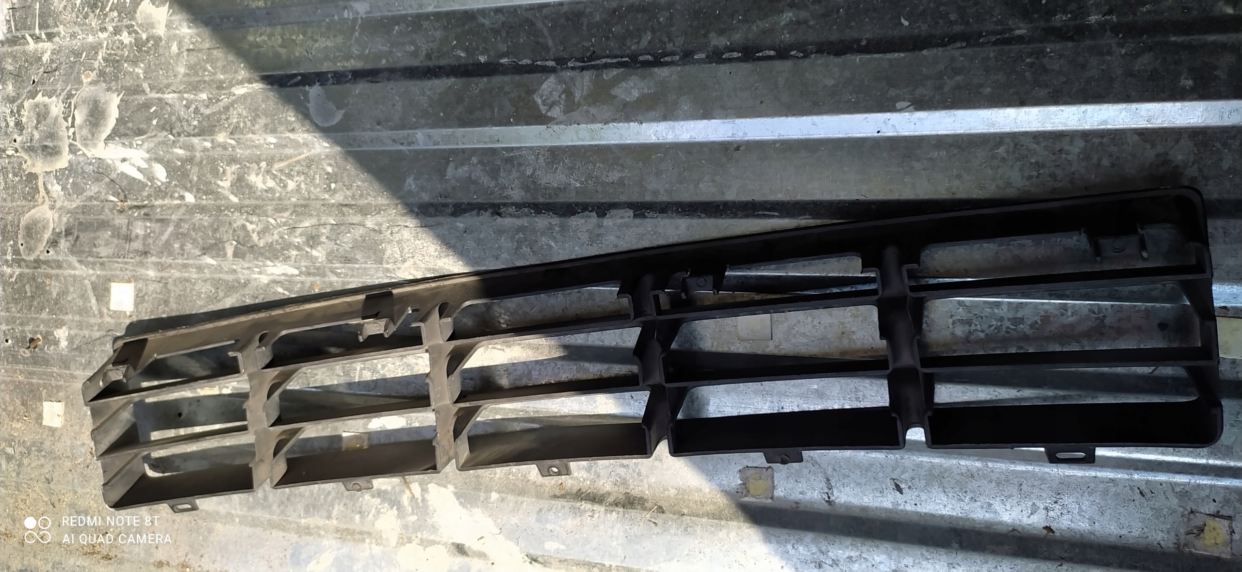 VW GOLF 4 Lüftungsgitter der Stoßstange 1J0853677D mitte