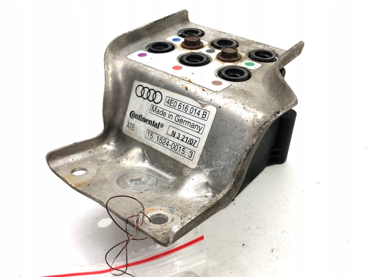 ROZDZIELACZ ZAWIESZENIA AUDI A8 D3 03-10 4E0616014B
