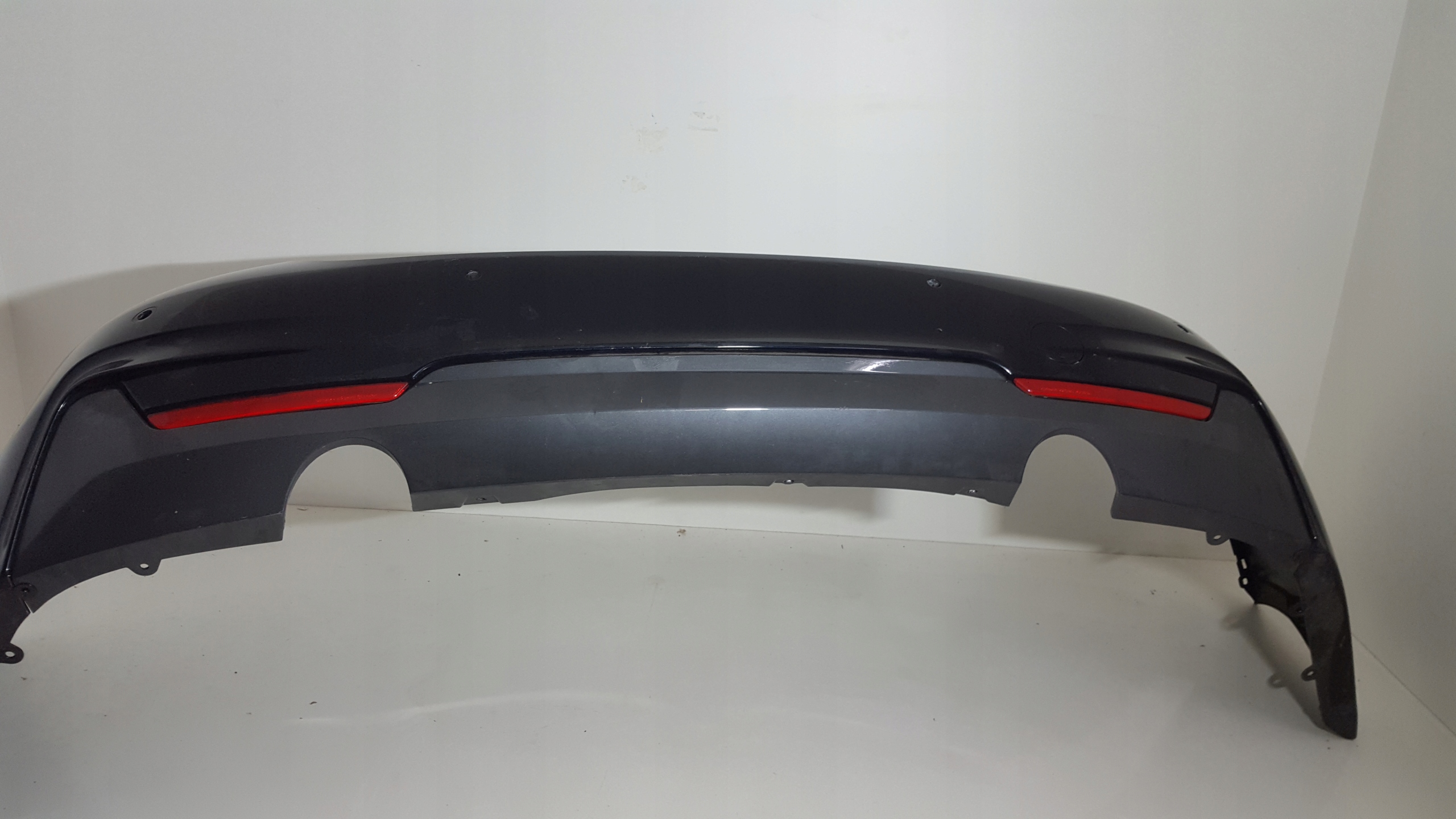 ZDERZAK TYŁ BMW F32 F33 F36 M PAKIET Kolor czerwony