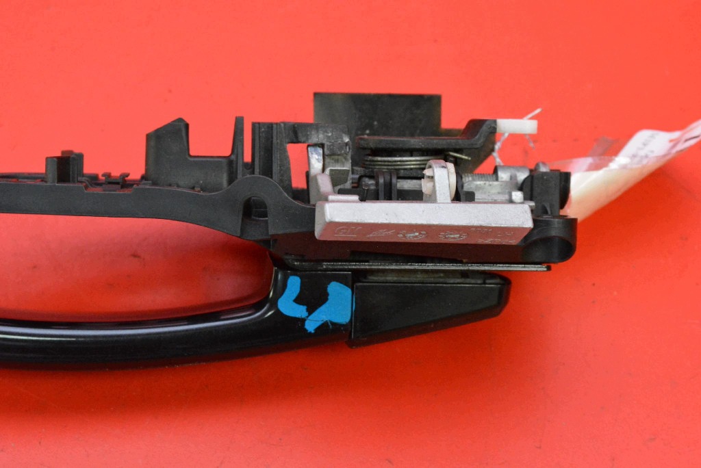 handle left front front Z20R OPEL ASTRA 4 IV J 5D HB 09-12