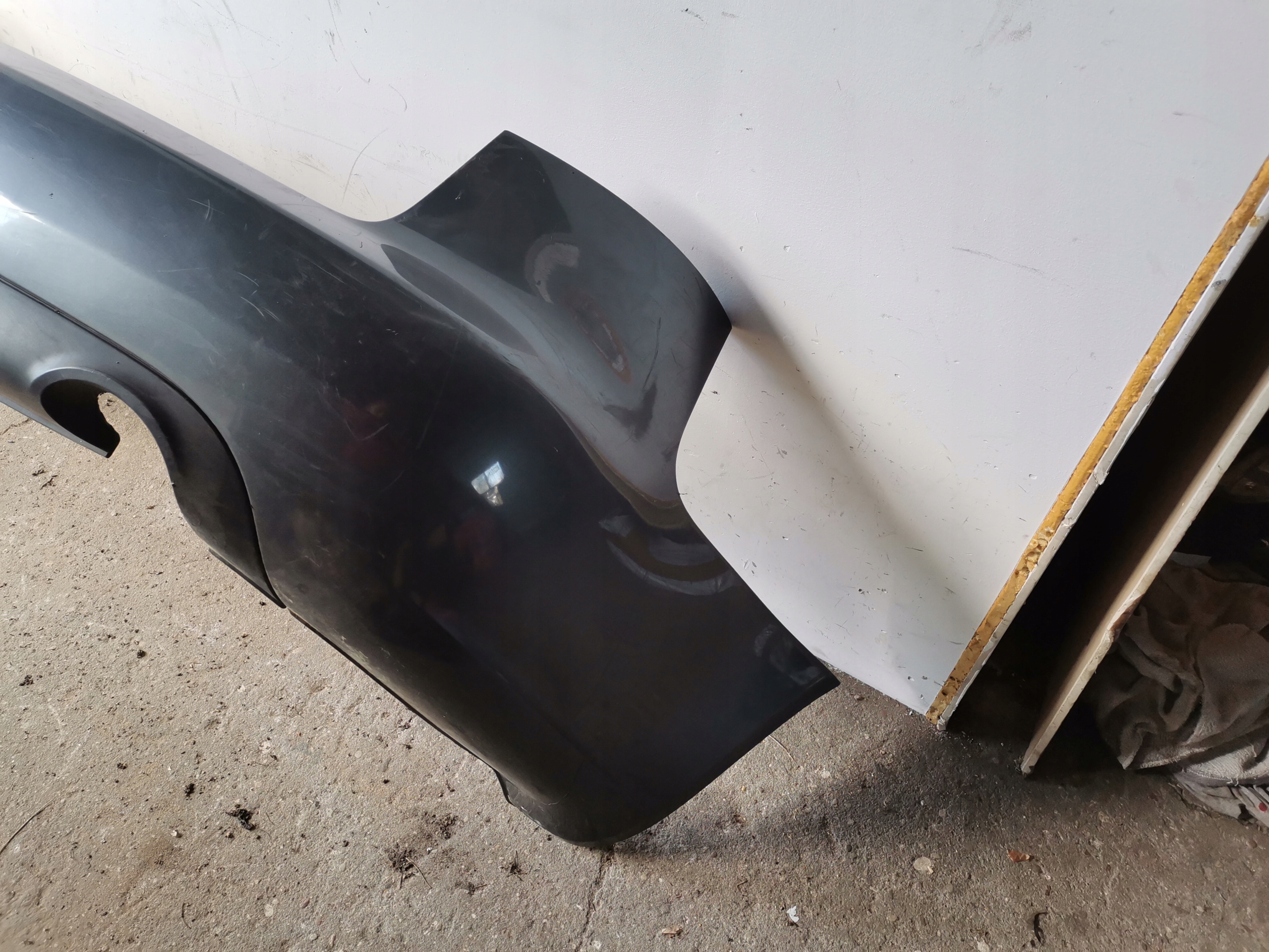 bumper rear part Audi A4 B7 Kombi Avant PDC 8E9807511J