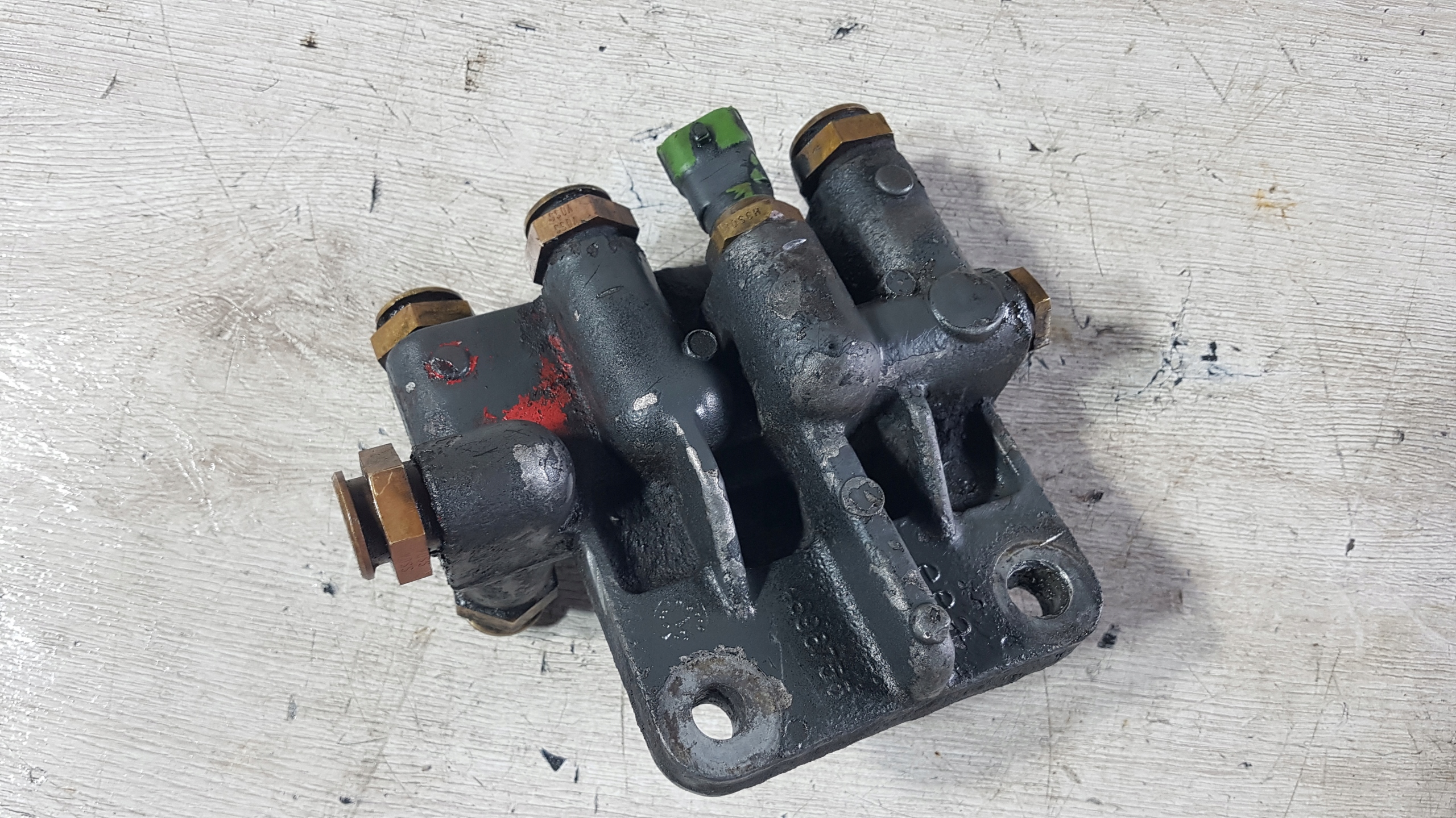 PODSTAWA FILTRA PALIWA DAF LF EURO 3