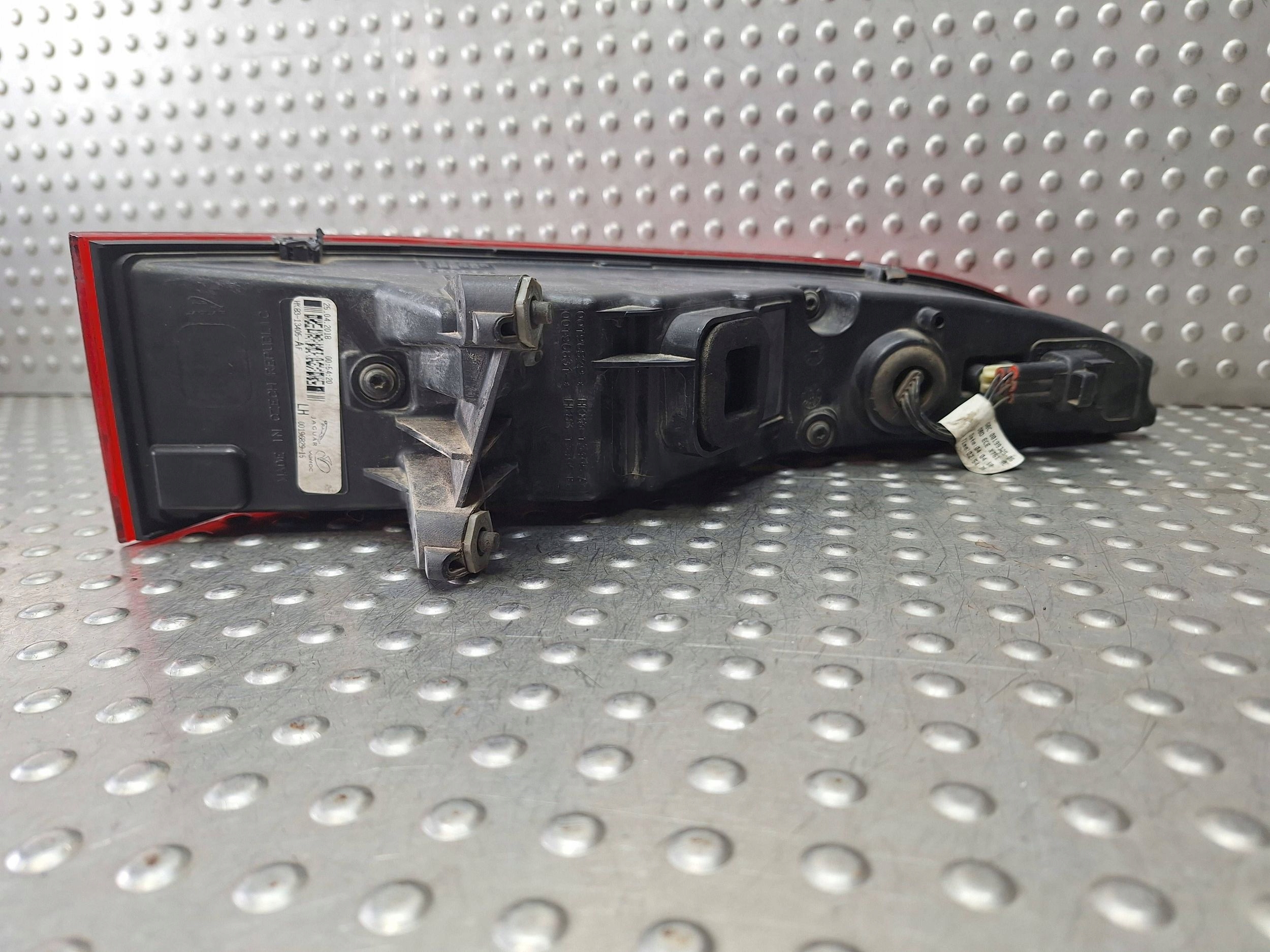 light rear part rear left JAGUAR F-PACE X761 HK83-13405-AF LED