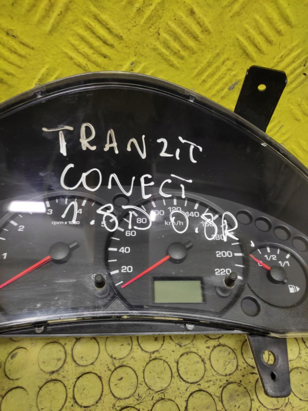 FORD TRANSIT CONNECT and 1.8 D dials 8T1T10849CC