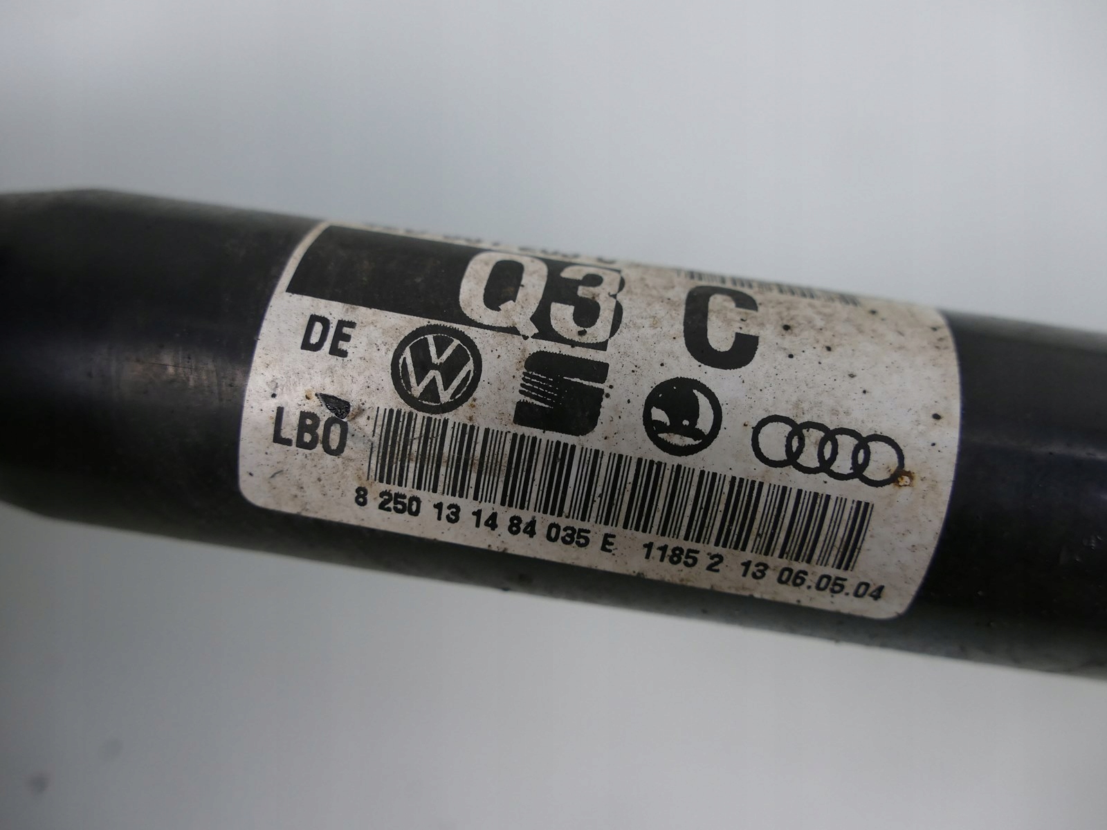 AUDI A8 D3 3.0 TDI semi-axis right rear part right rear