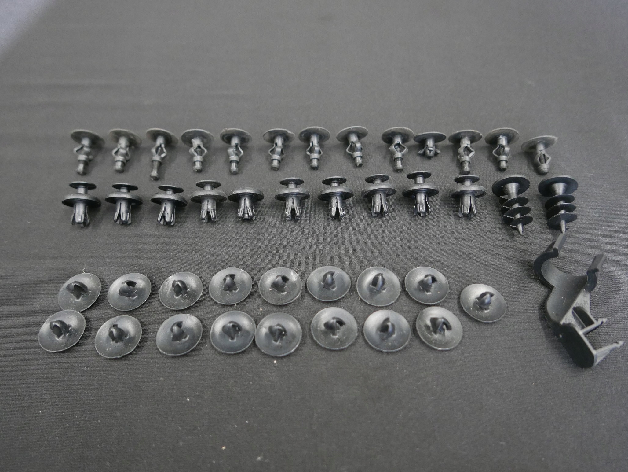 BMW X1 F48 KOLKI ZESTAW KOLKOW