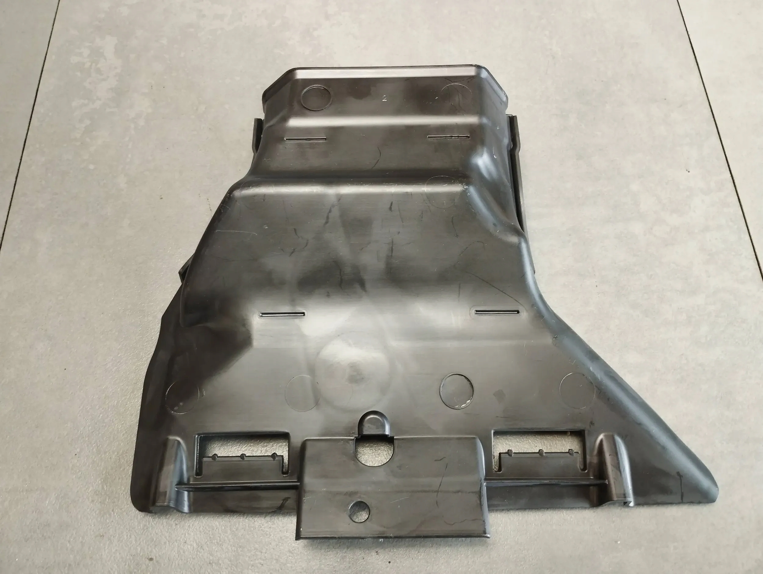 BMW 7 G11 intake air left rear part 7343499