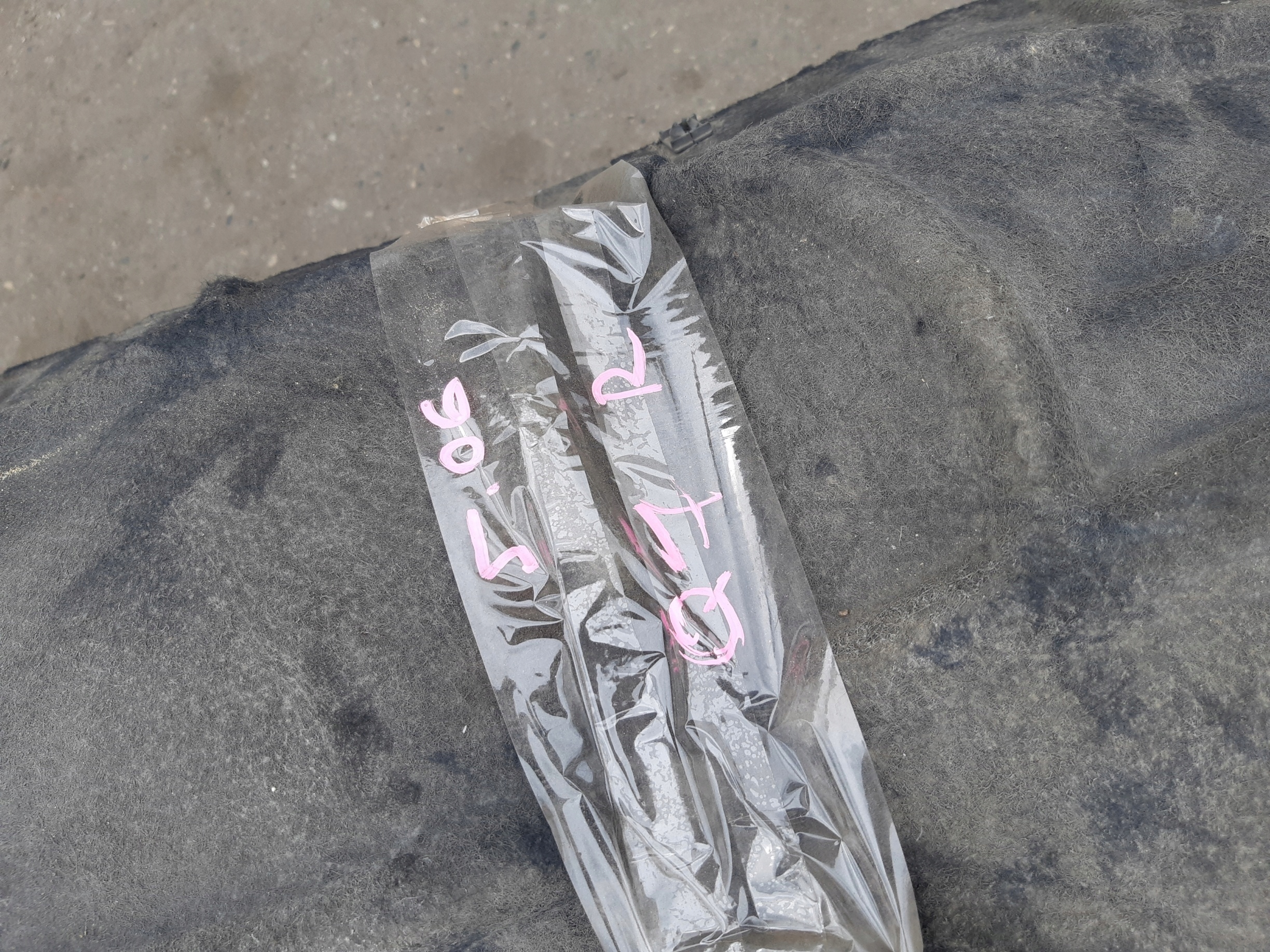 AUDI Q7 4L mudguard side right front front