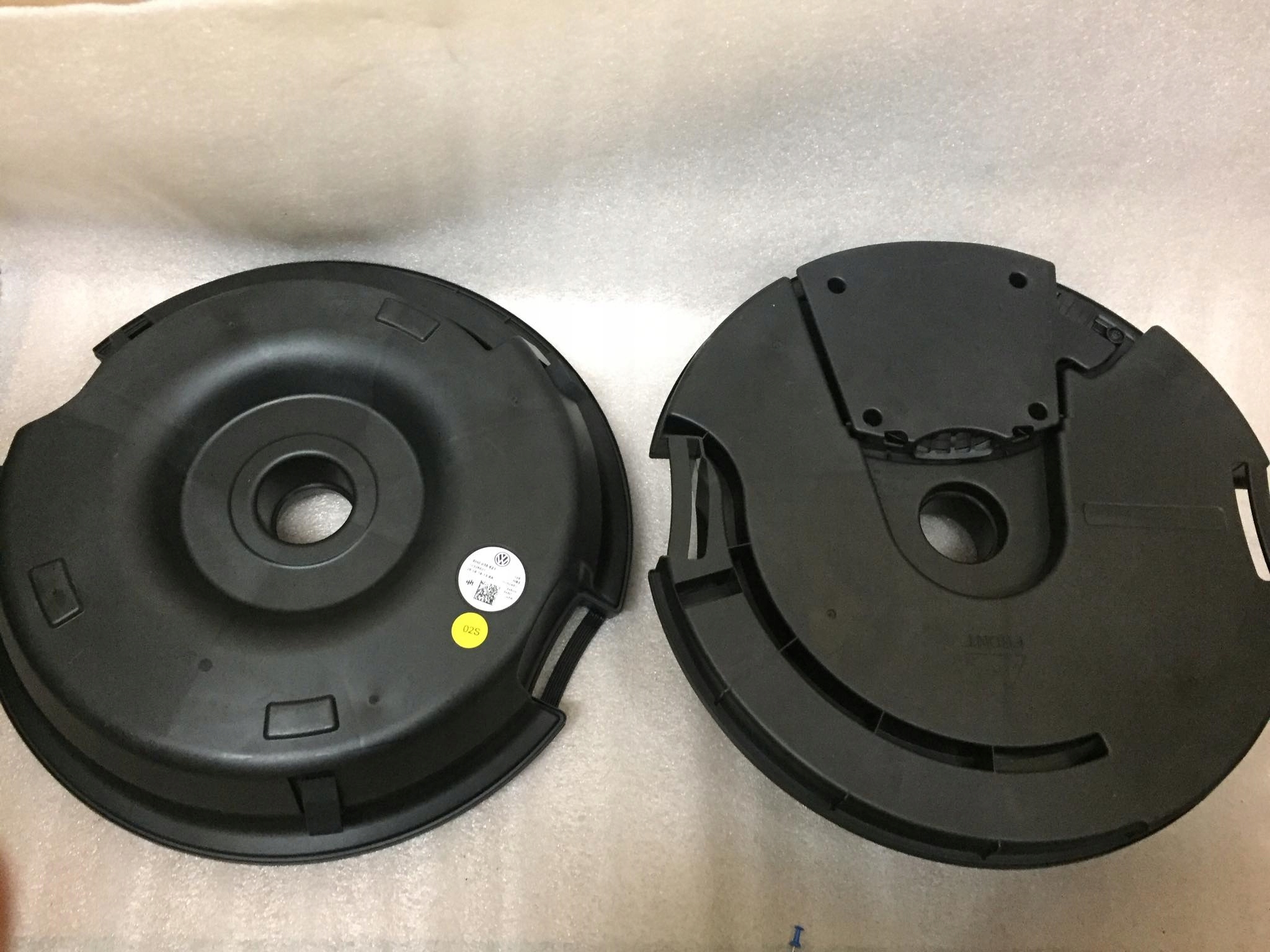 VW GOLF 8 VIII САБВУФЕР ДИНАМИК ТУБА 5H0035621