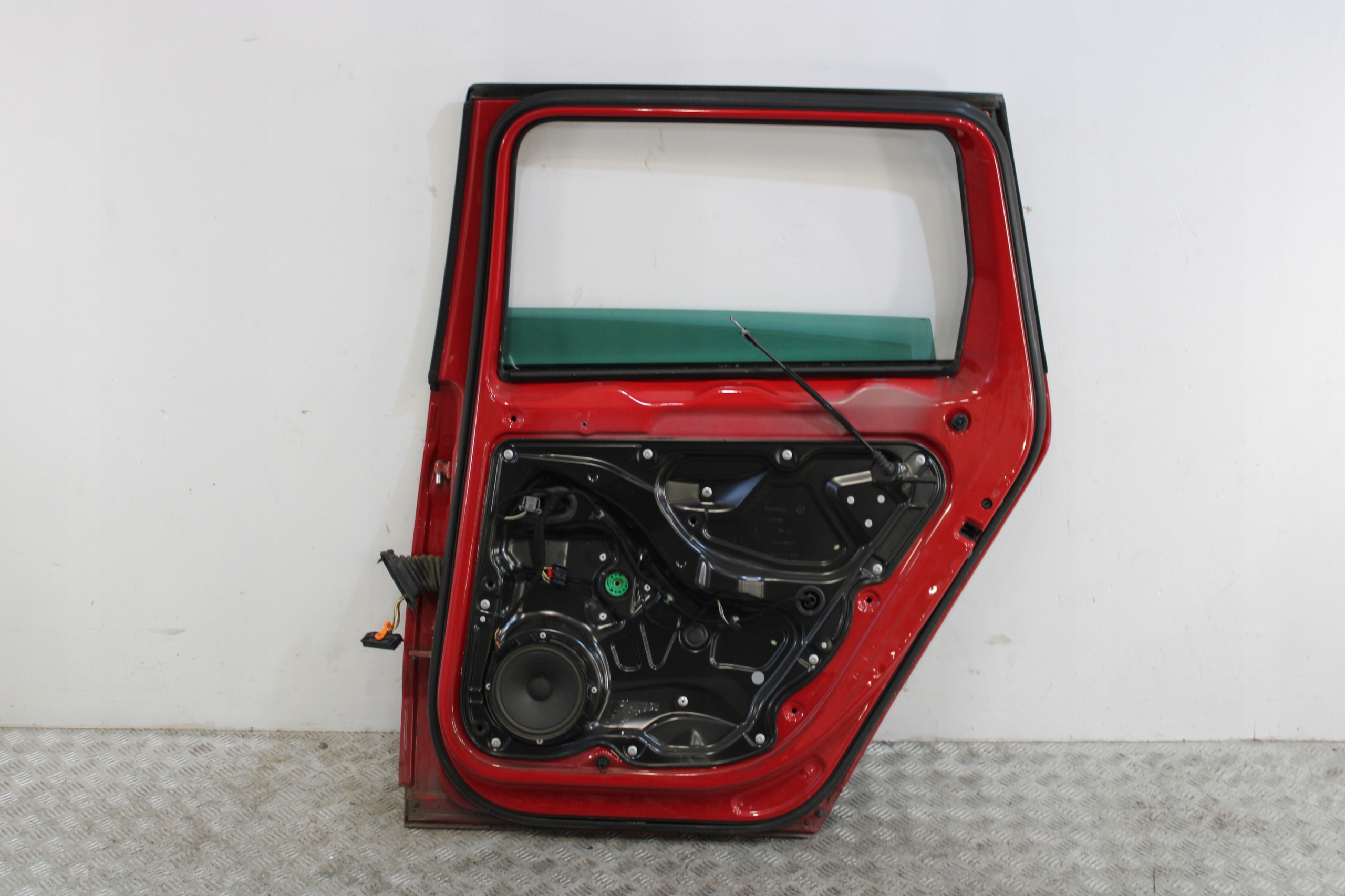 door right rear part rear. VW PASSAT B7 3AA