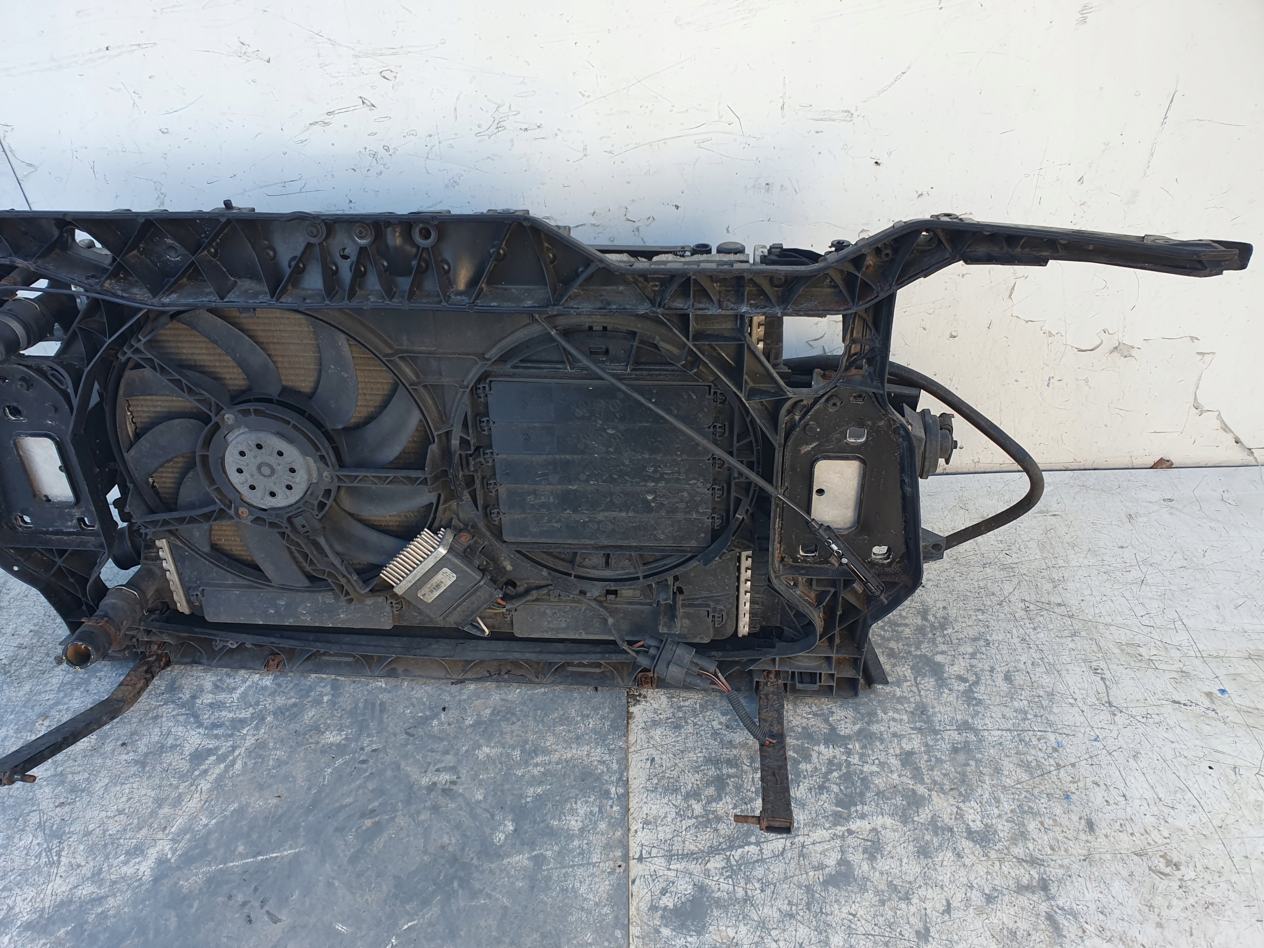 Audi A5 8T 07- 1.8 TFSI 07-11 support panel for radiators pillar chlodnie sider