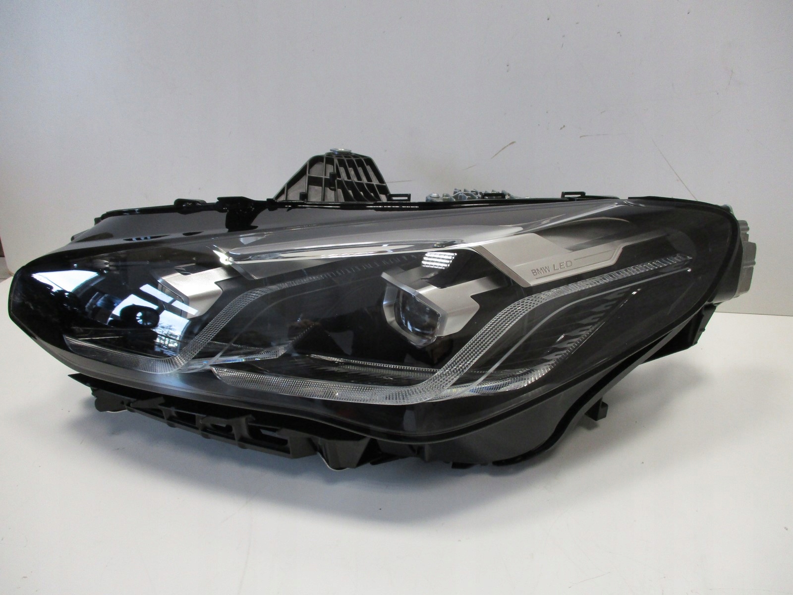 LAMPA FULL LED BMW 4 U06 LEWA 5A42247 Producent części BMW OE