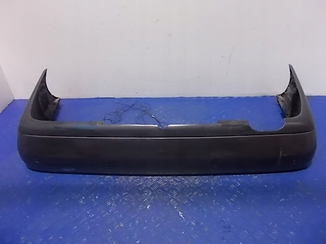 MERCEDES C KLASA W 202 ZDERZAK TYŁ+CZUJNIKI