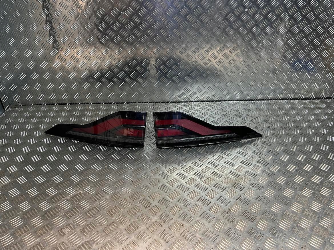 Lampa prawa/lewa tył LAND ROVER DISCOVERY kpl.